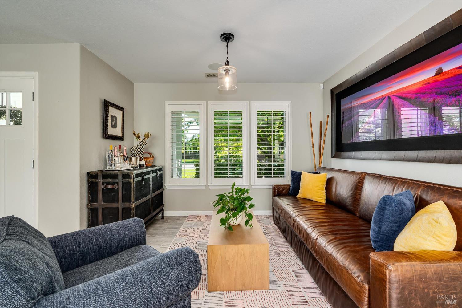 10 Oak Tree Drive