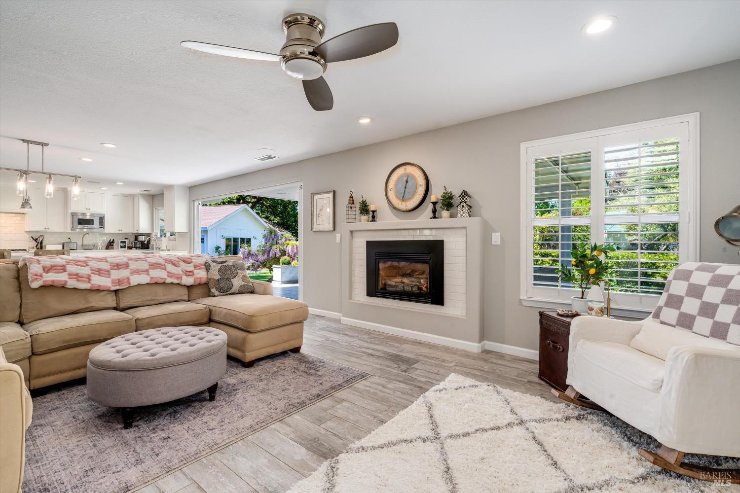 10 Oak Tree Drive