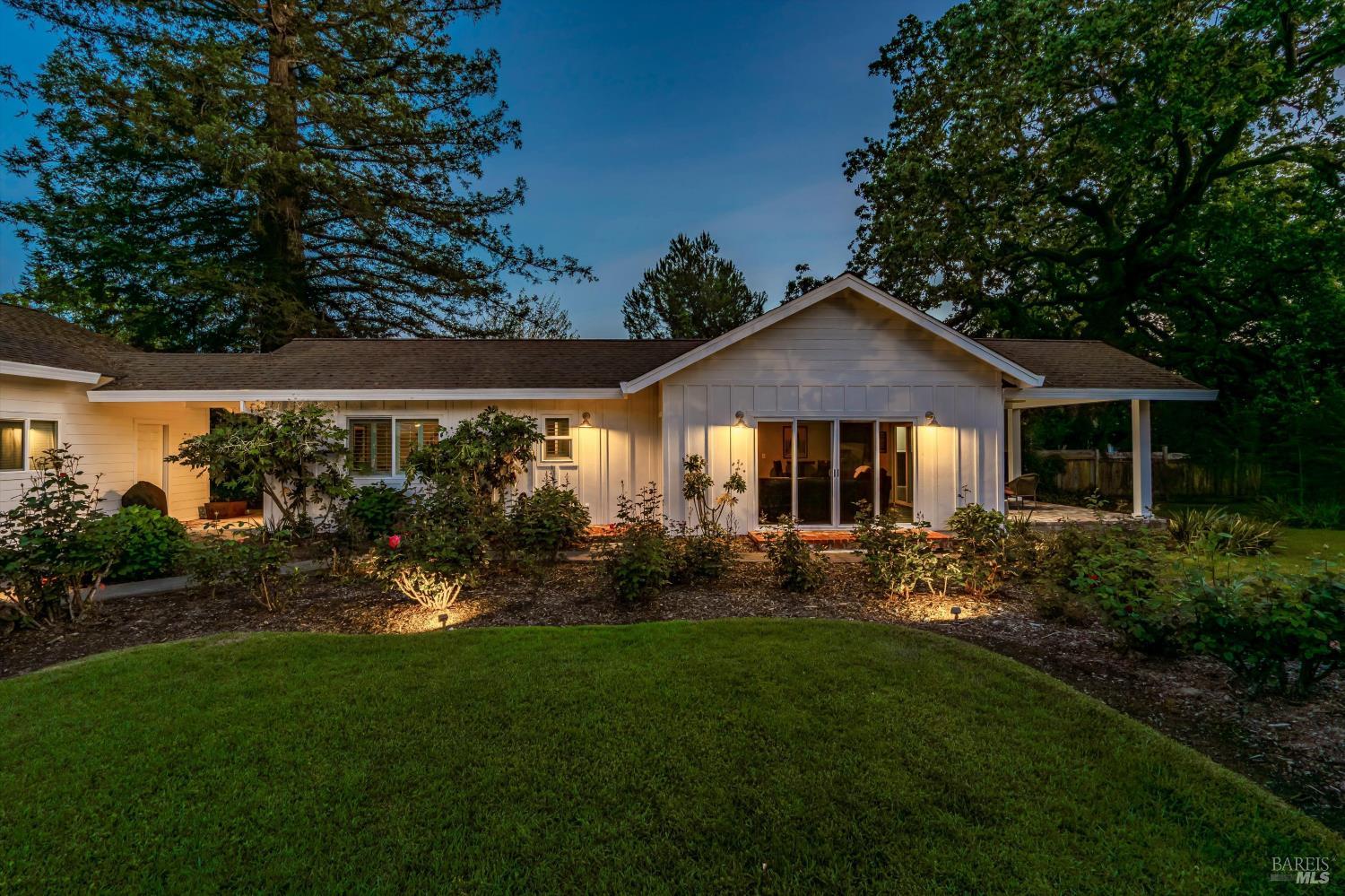 10 Oak Tree Drive