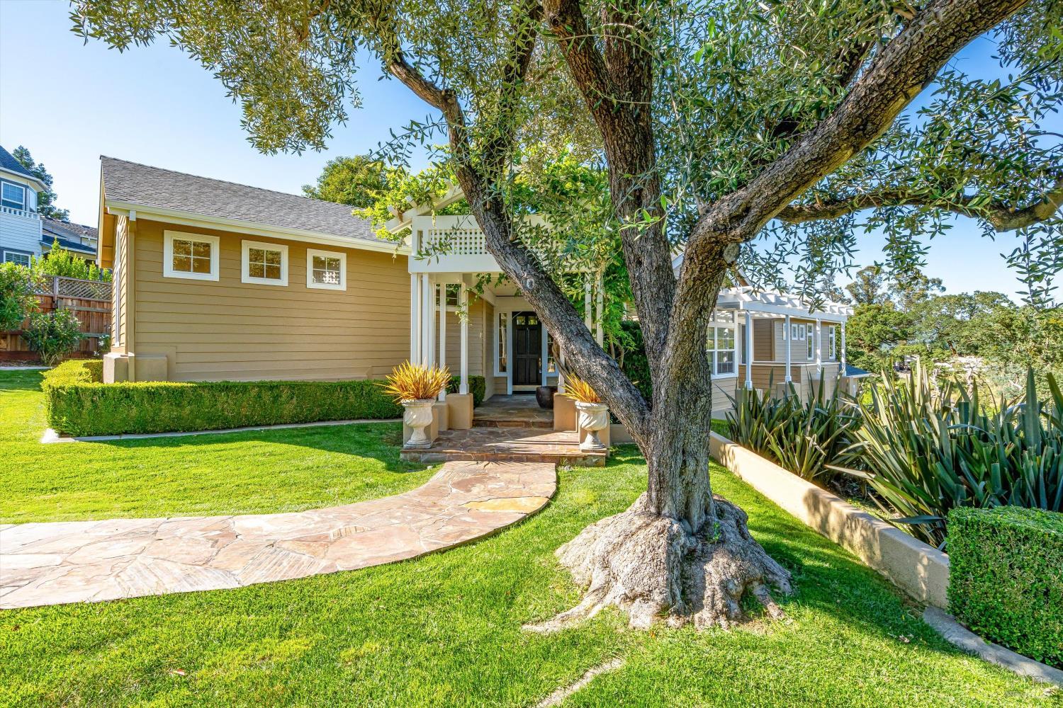 4548 Fable Court