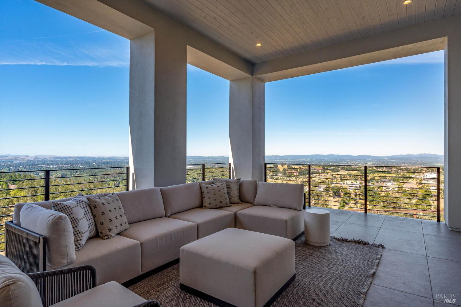 3773 Boulder Point