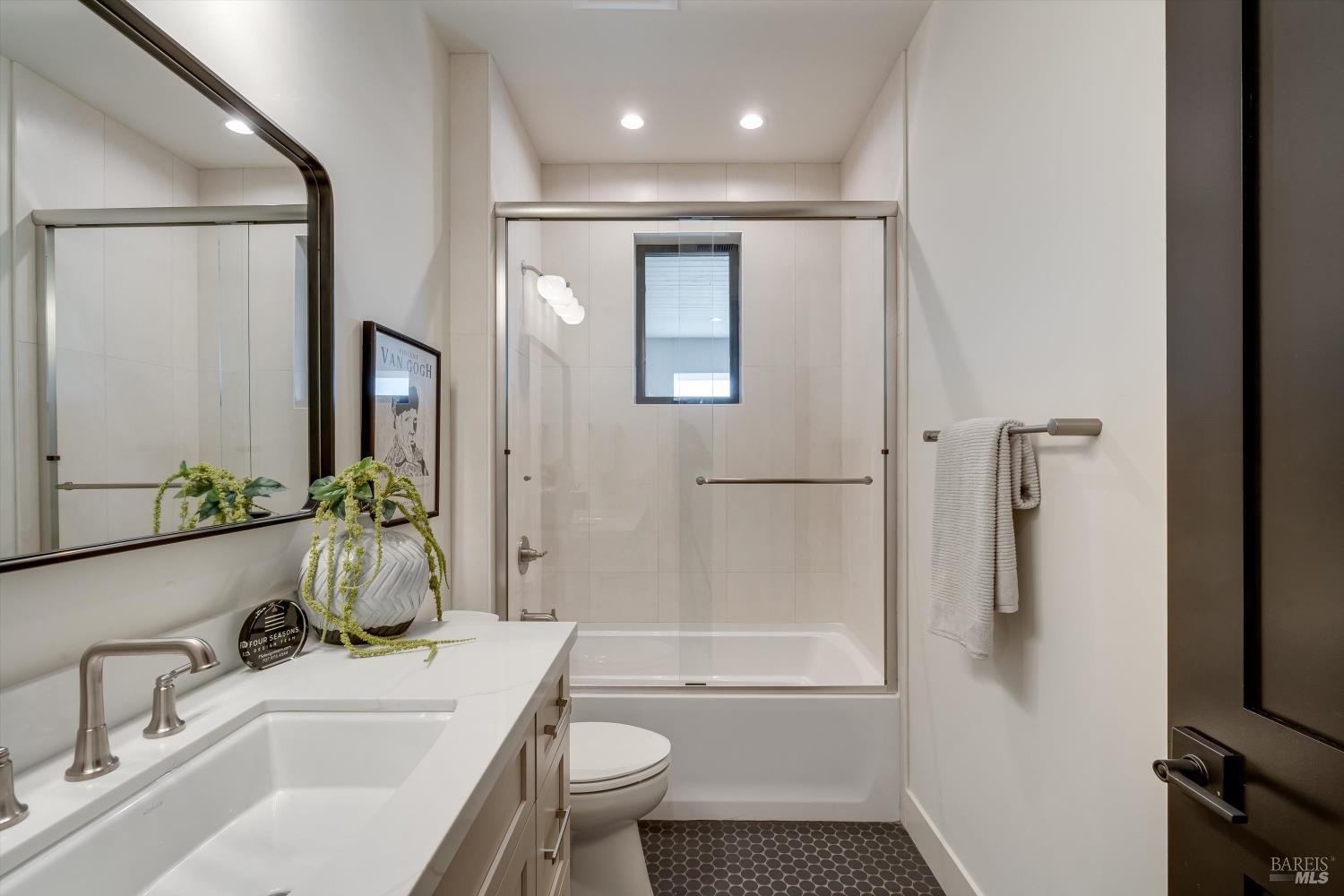 3773 Boulder Point