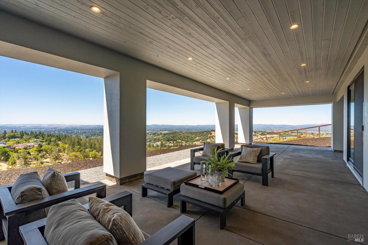 3773 Boulder Point