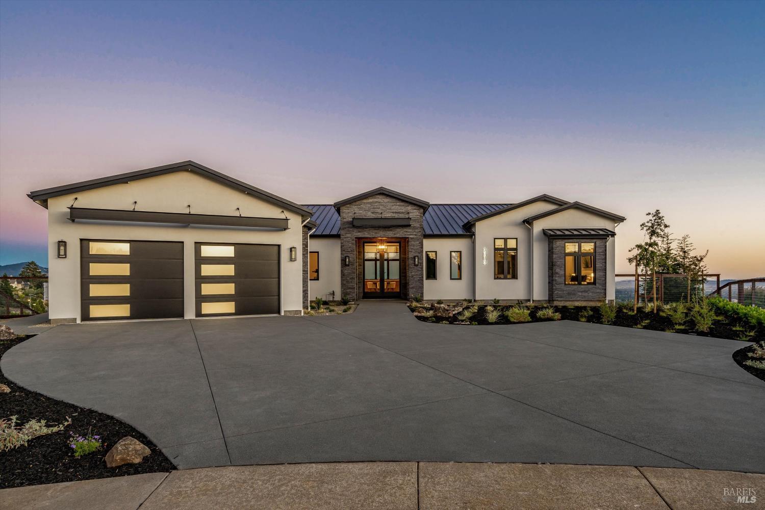 3773 Boulder Point