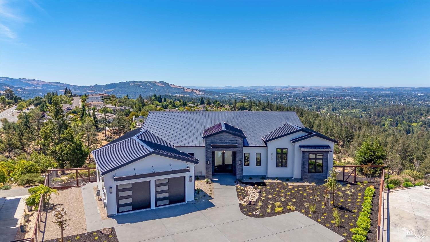 3773 Boulder Point