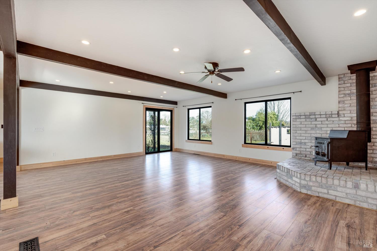 985 Gumview Road