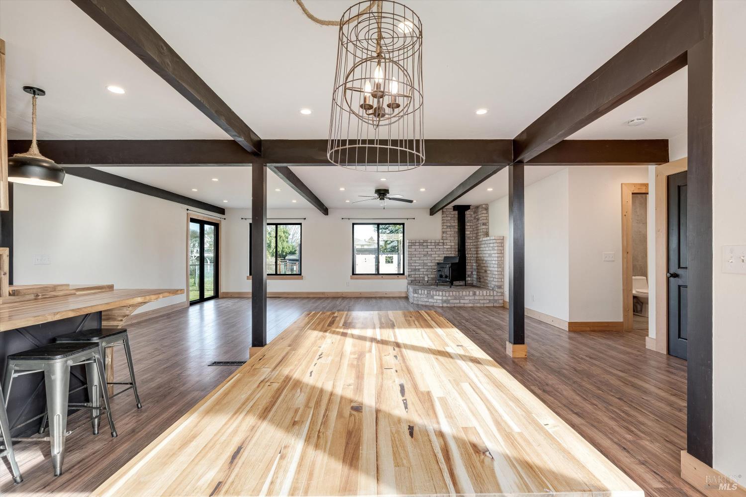 985 Gumview Road