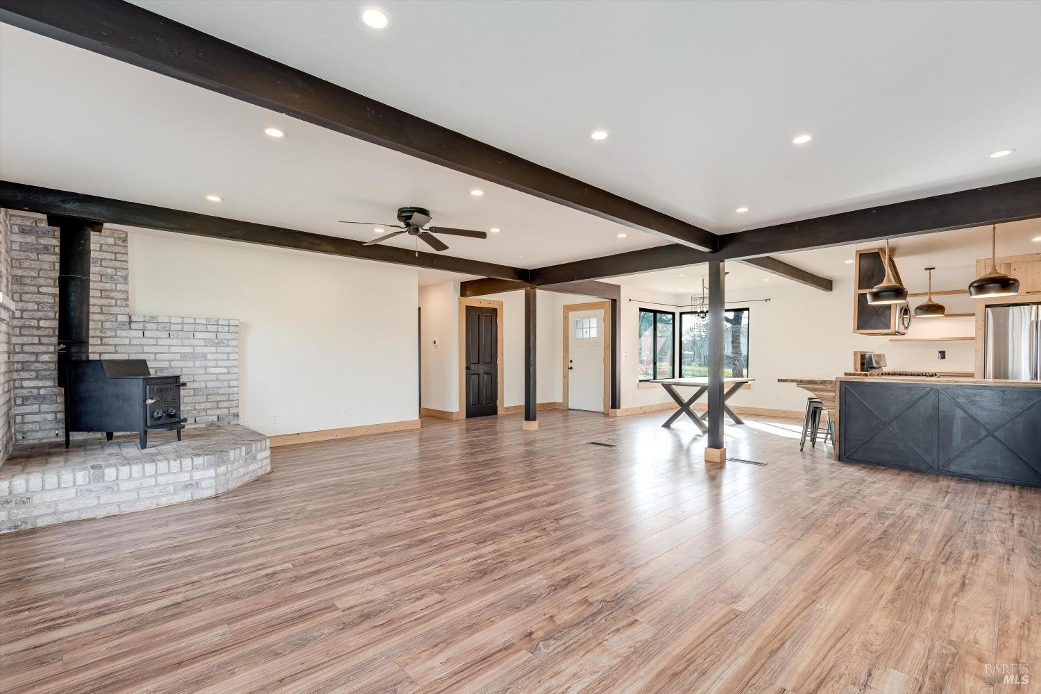 985 Gumview Road