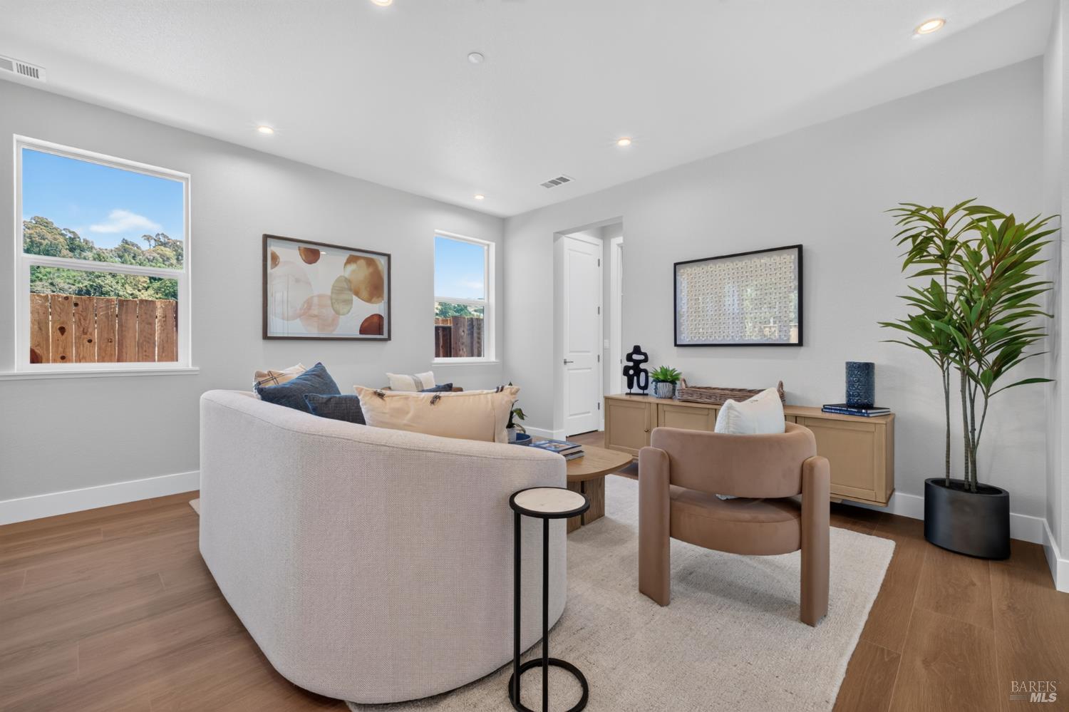 2442 Linwood Avenue