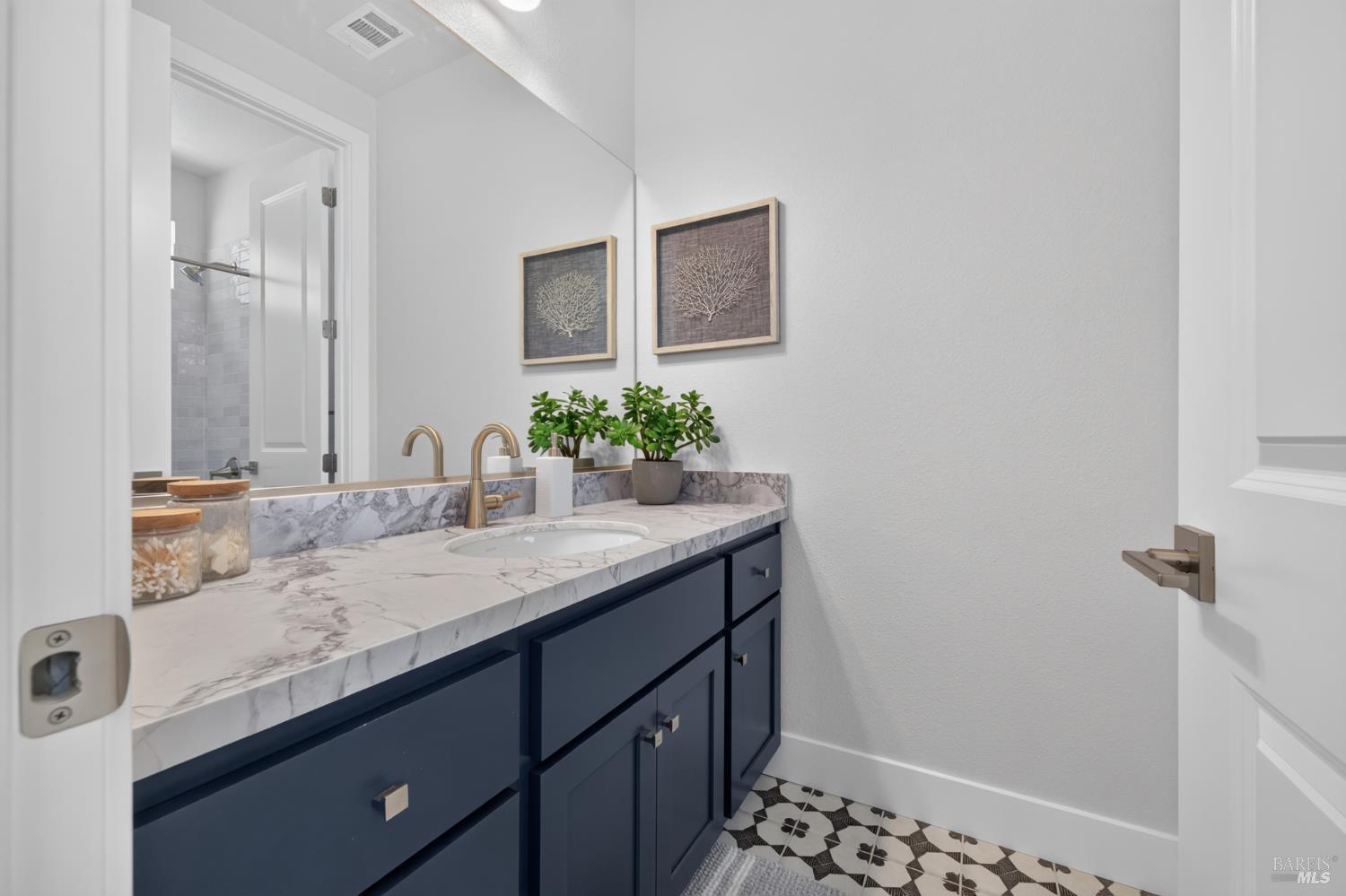 2442 Linwood Avenue