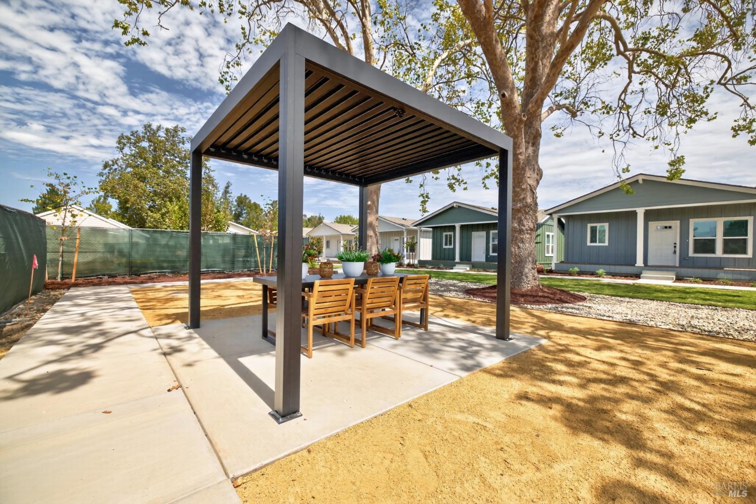 4671 Winding Creek Avenue