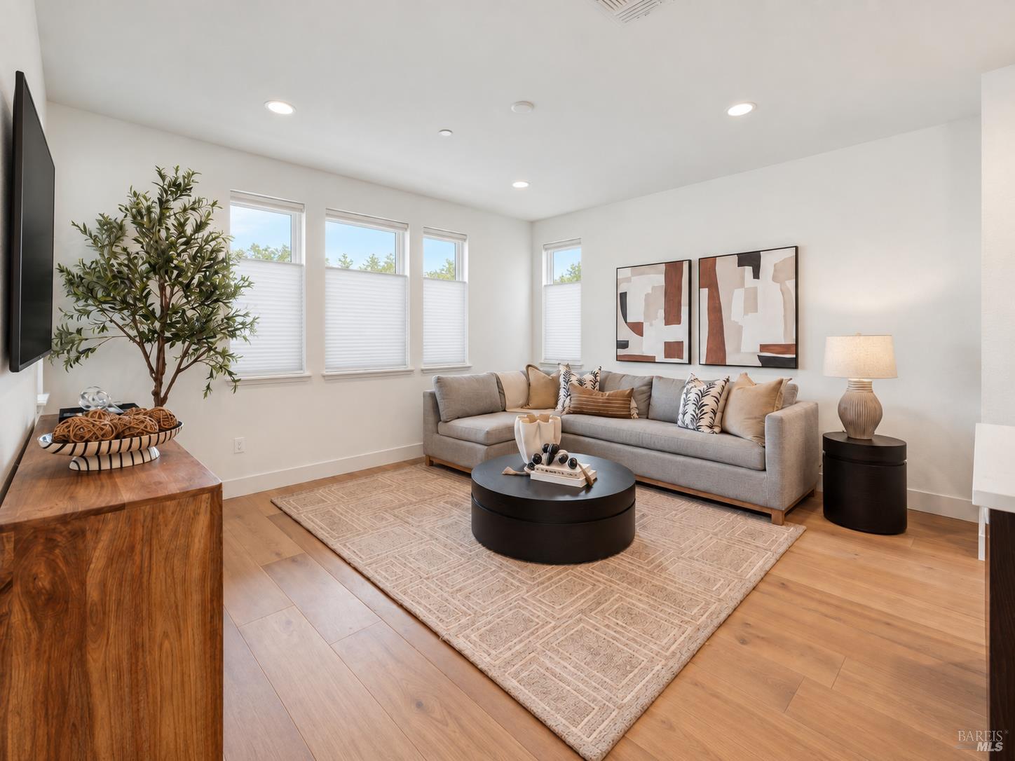 274 Everlove Court