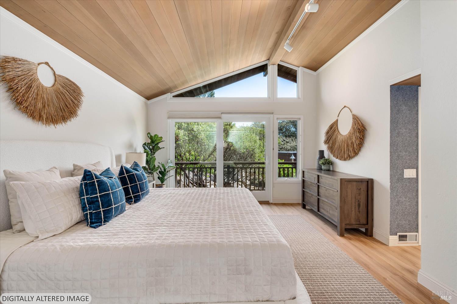 3828 Alta Vista Avenue