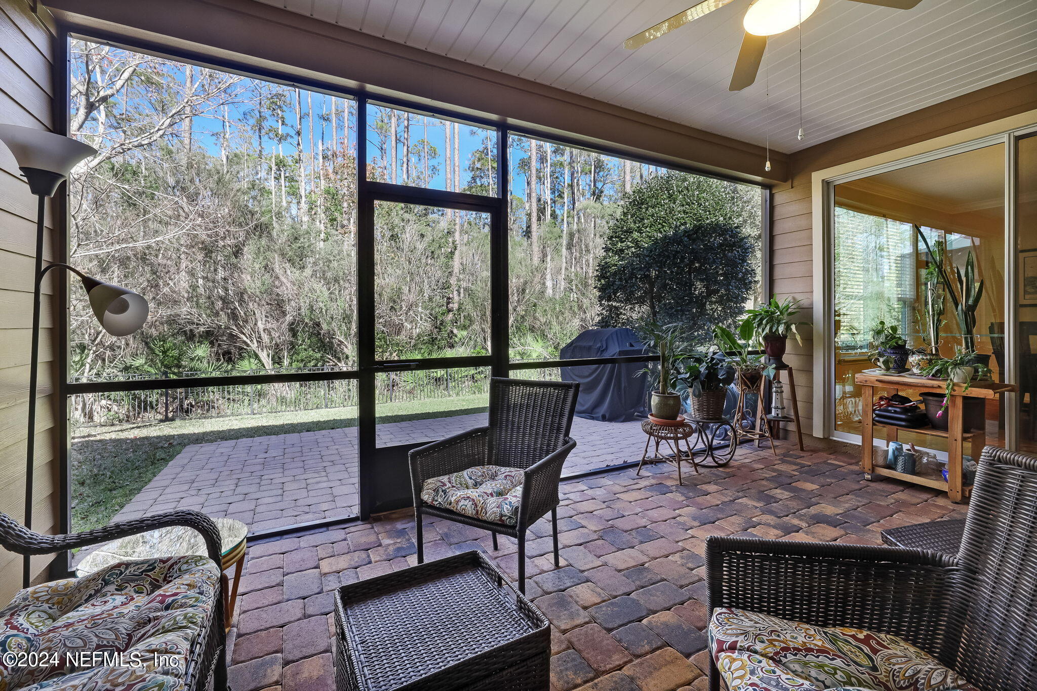 577 ASPEN LEAF Drive