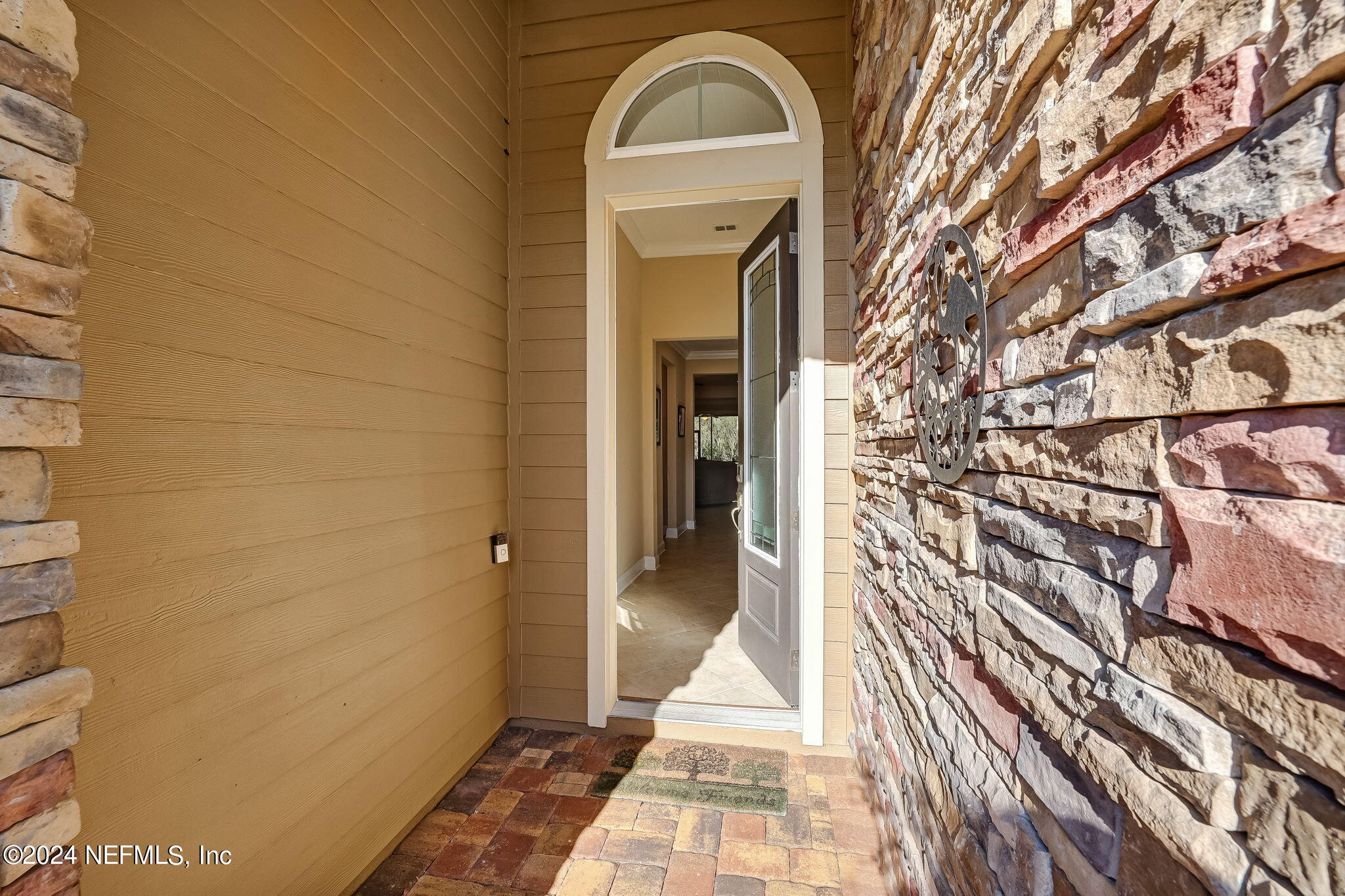 577 ASPEN LEAF Drive