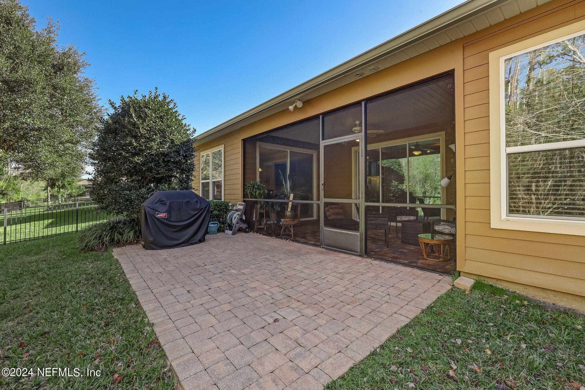 577 ASPEN LEAF Drive