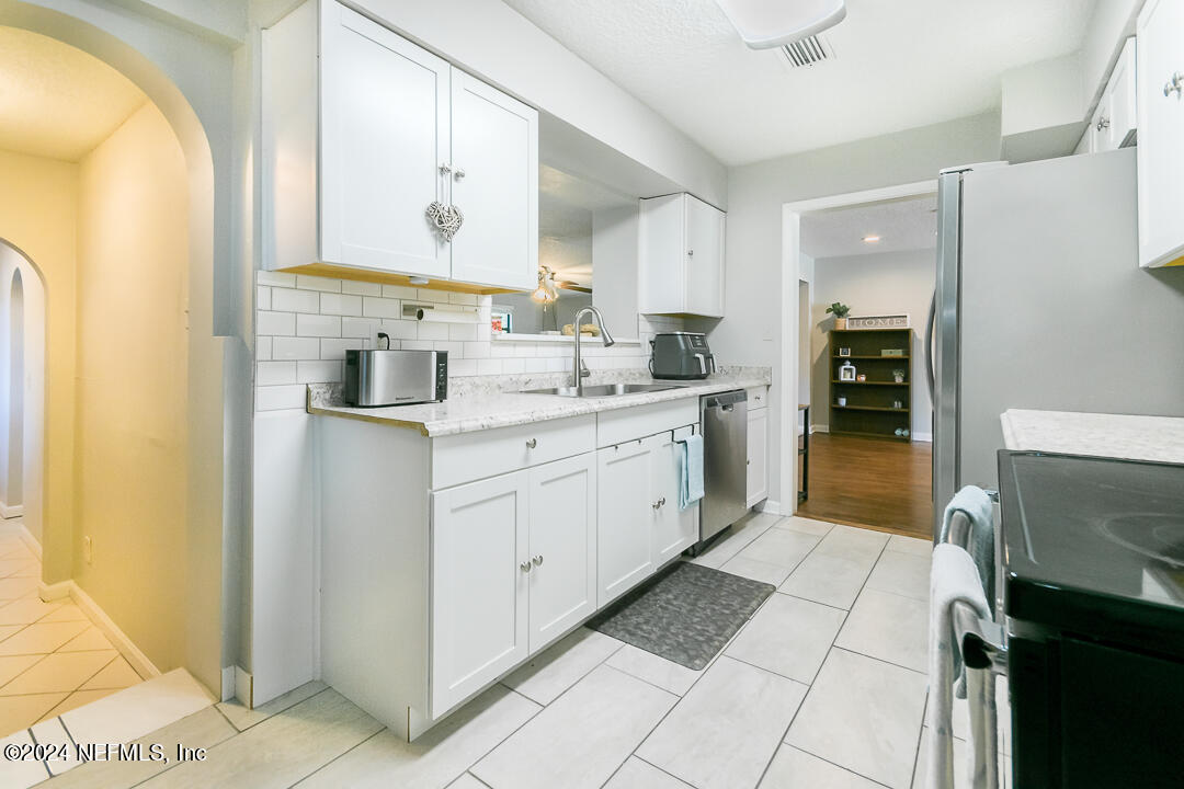 2363 CALADIUM Road