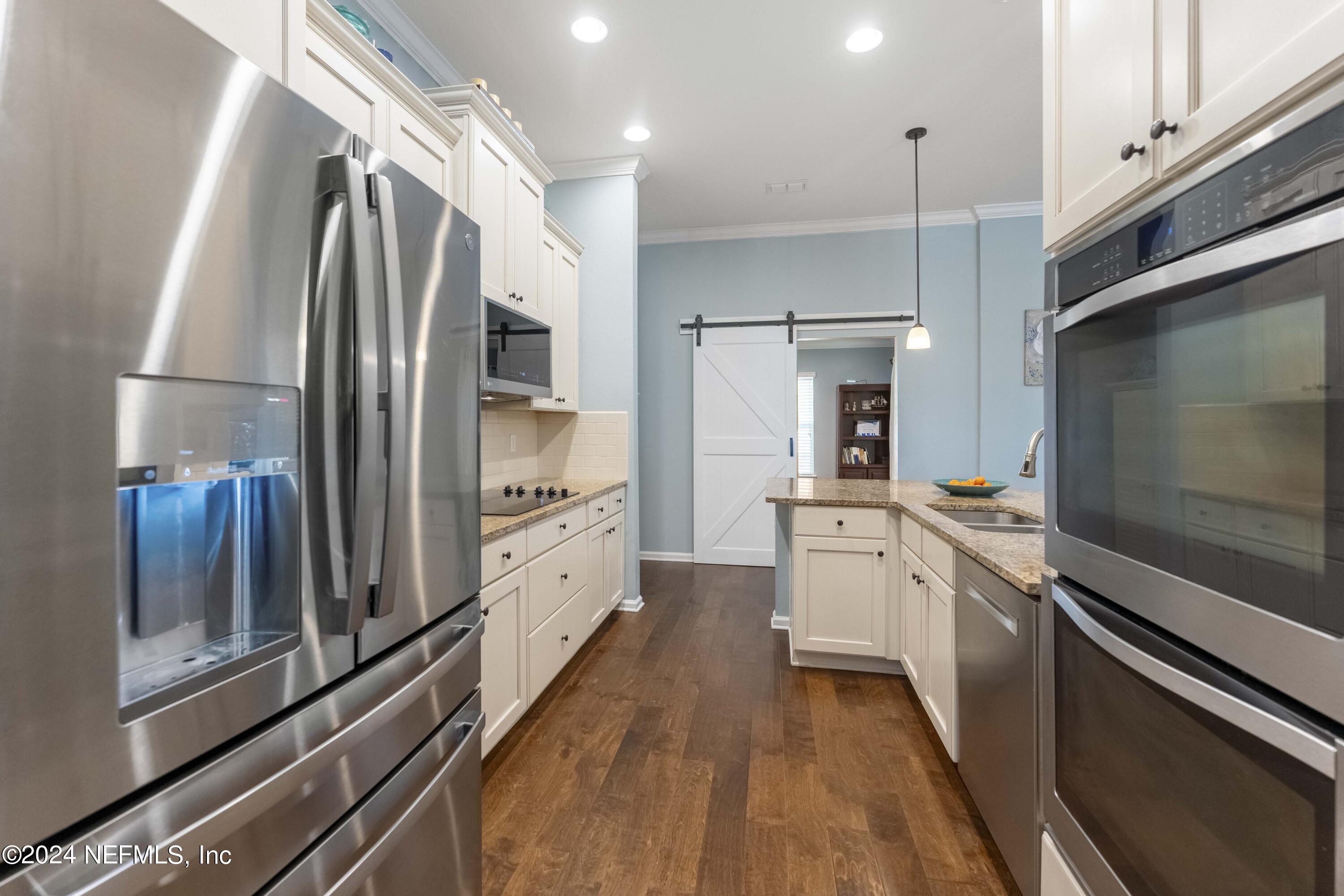 4939 BALLASTONE Drive