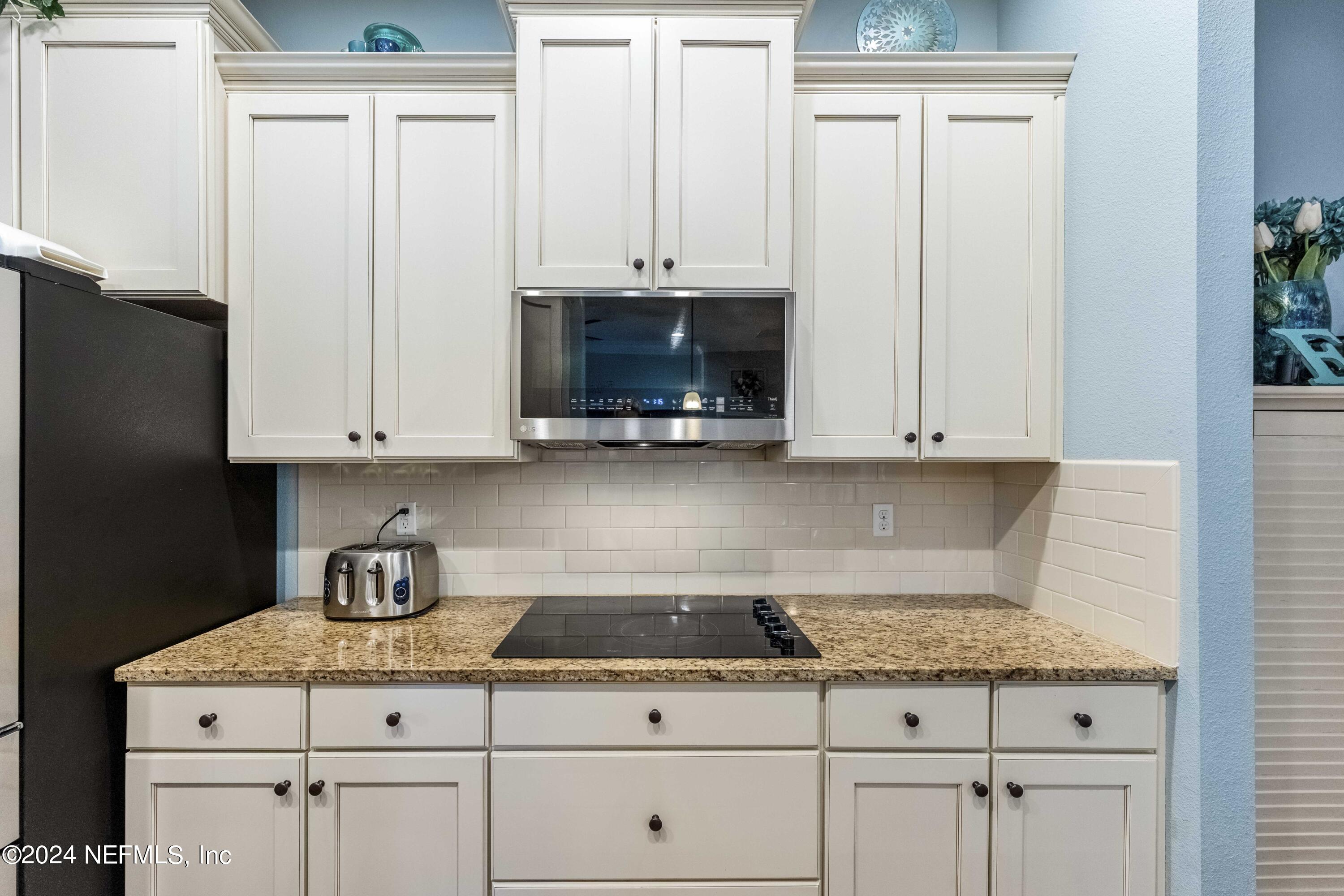 4939 BALLASTONE Drive