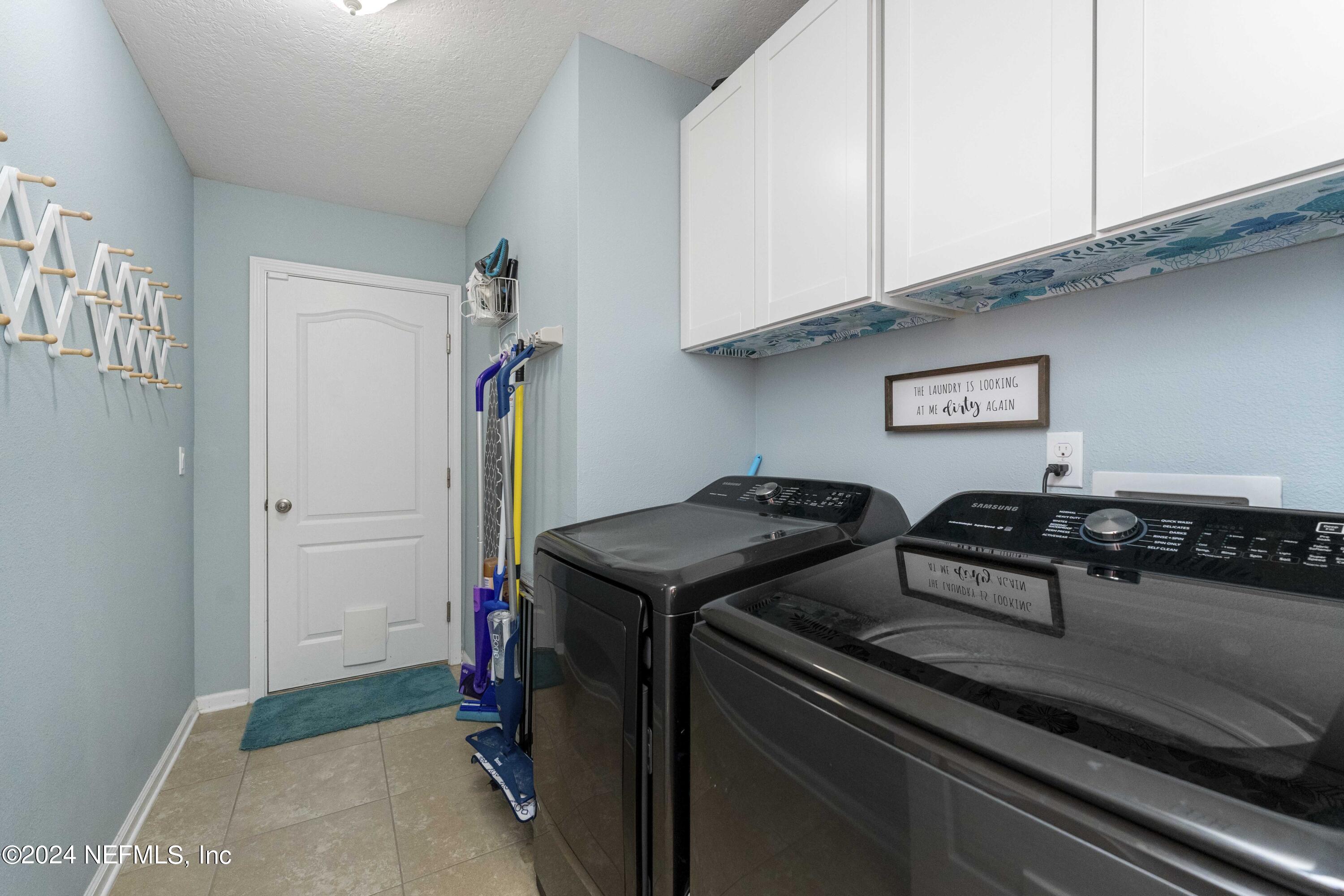 4939 BALLASTONE Drive