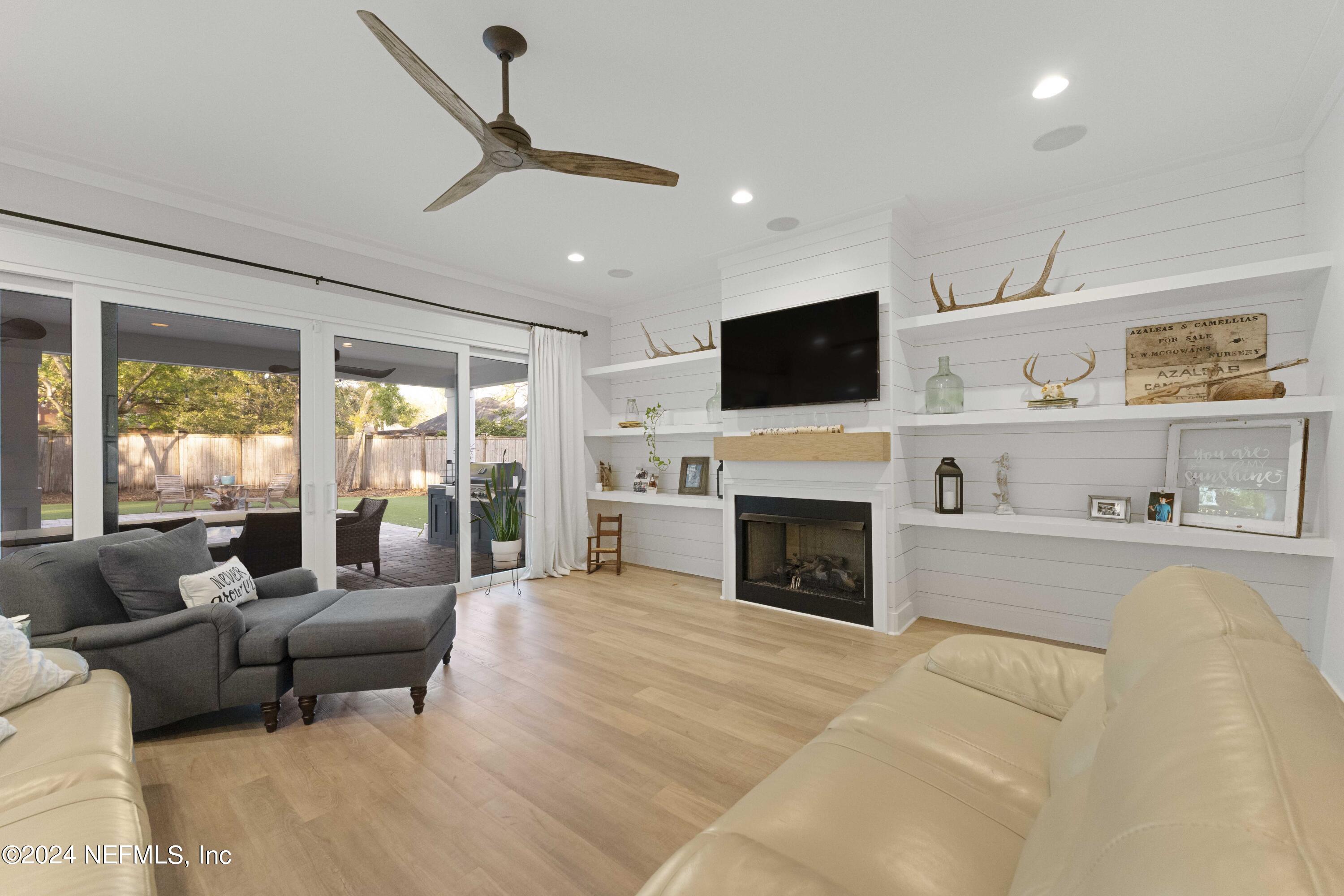 10005 EVERCHARM ESTATES Court