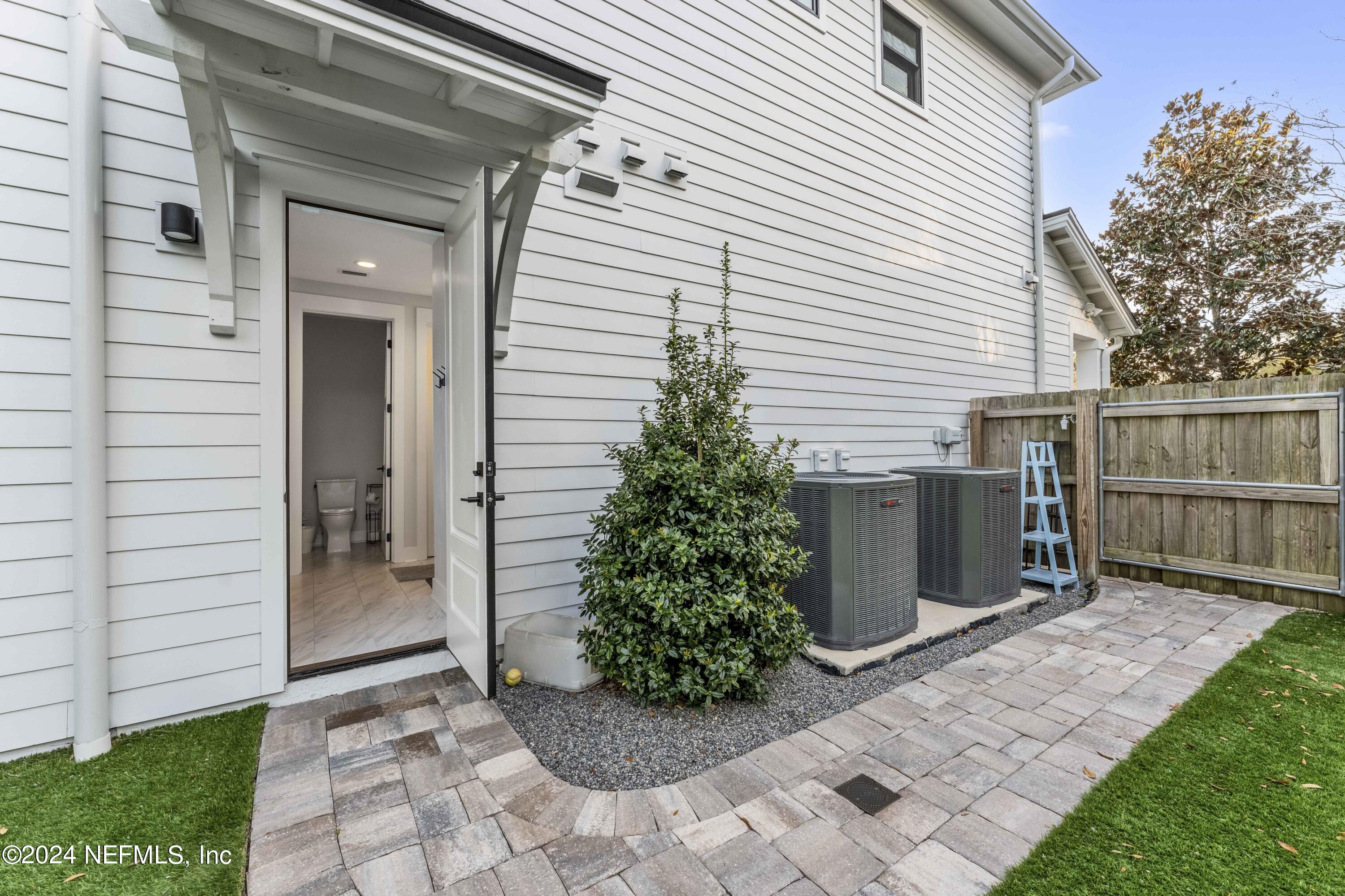 10005 EVERCHARM ESTATES Court