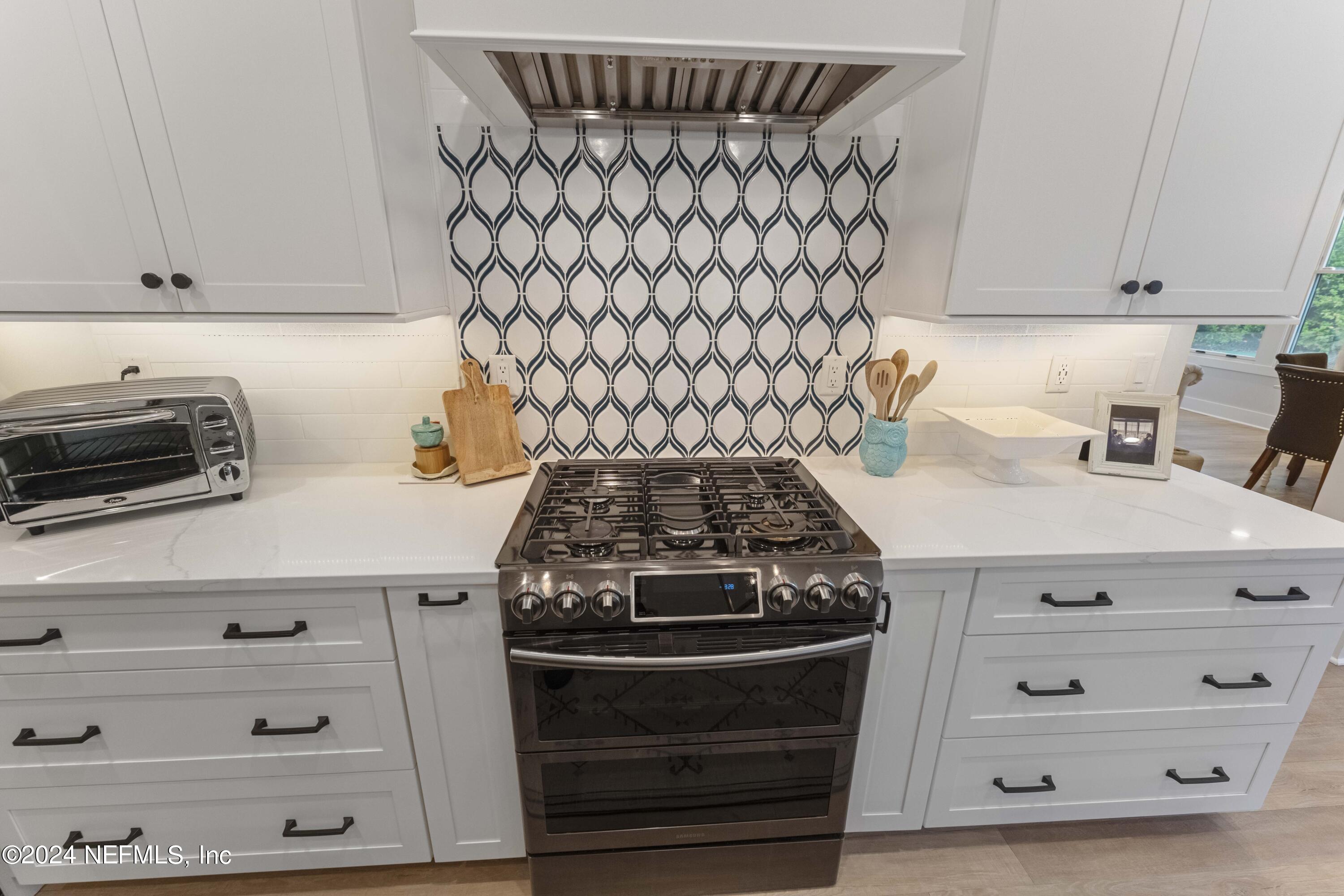 10005 EVERCHARM ESTATES Court