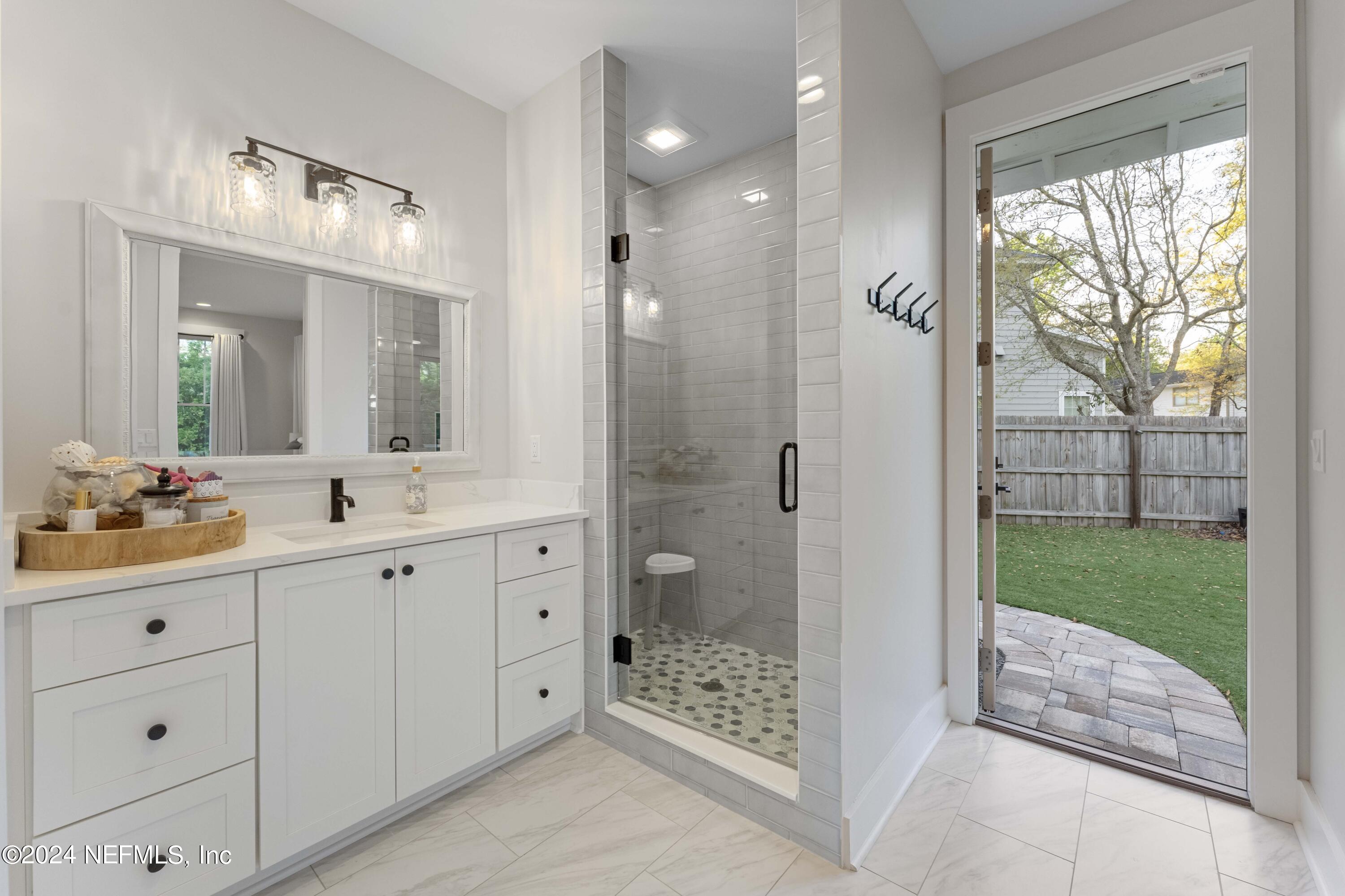 10005 EVERCHARM ESTATES Court