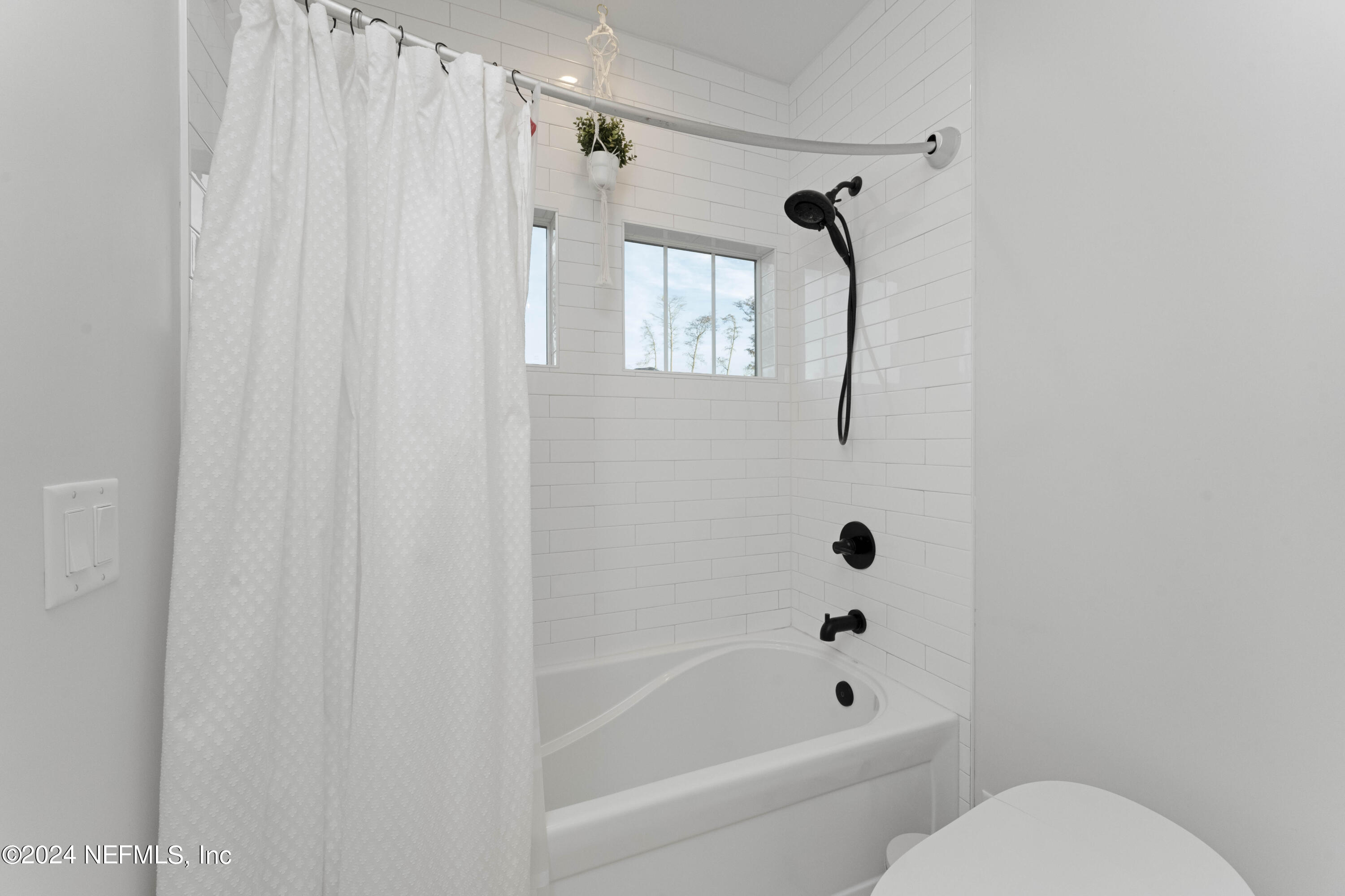 10005 EVERCHARM ESTATES Court