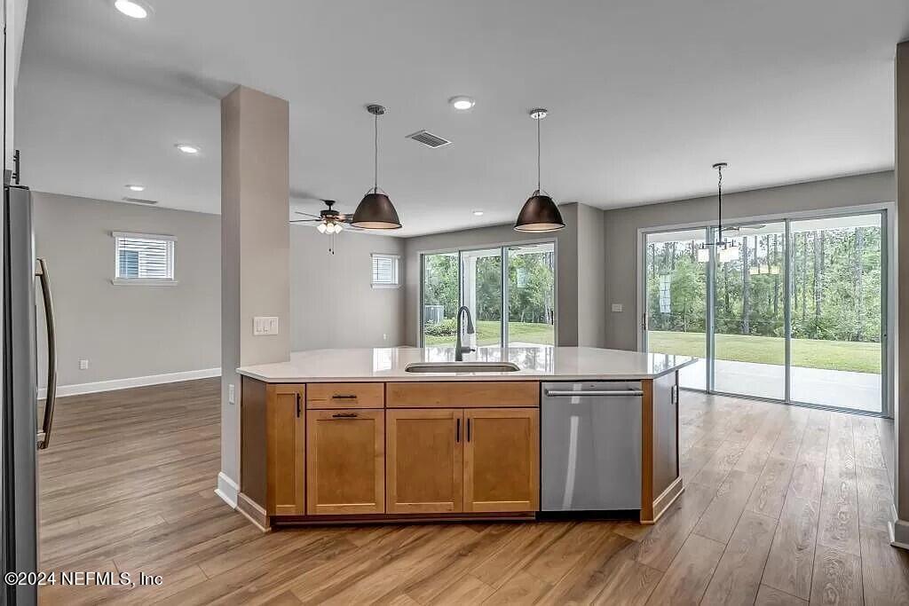428 SETTLERS LANDING Drive