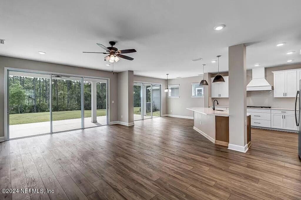 428 SETTLERS LANDING Drive