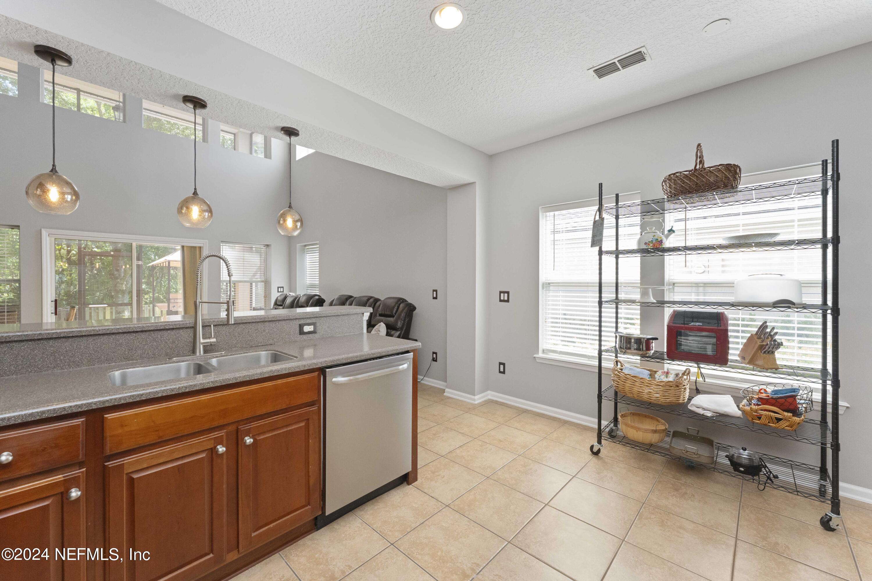 5830 ALAMOSA Circle