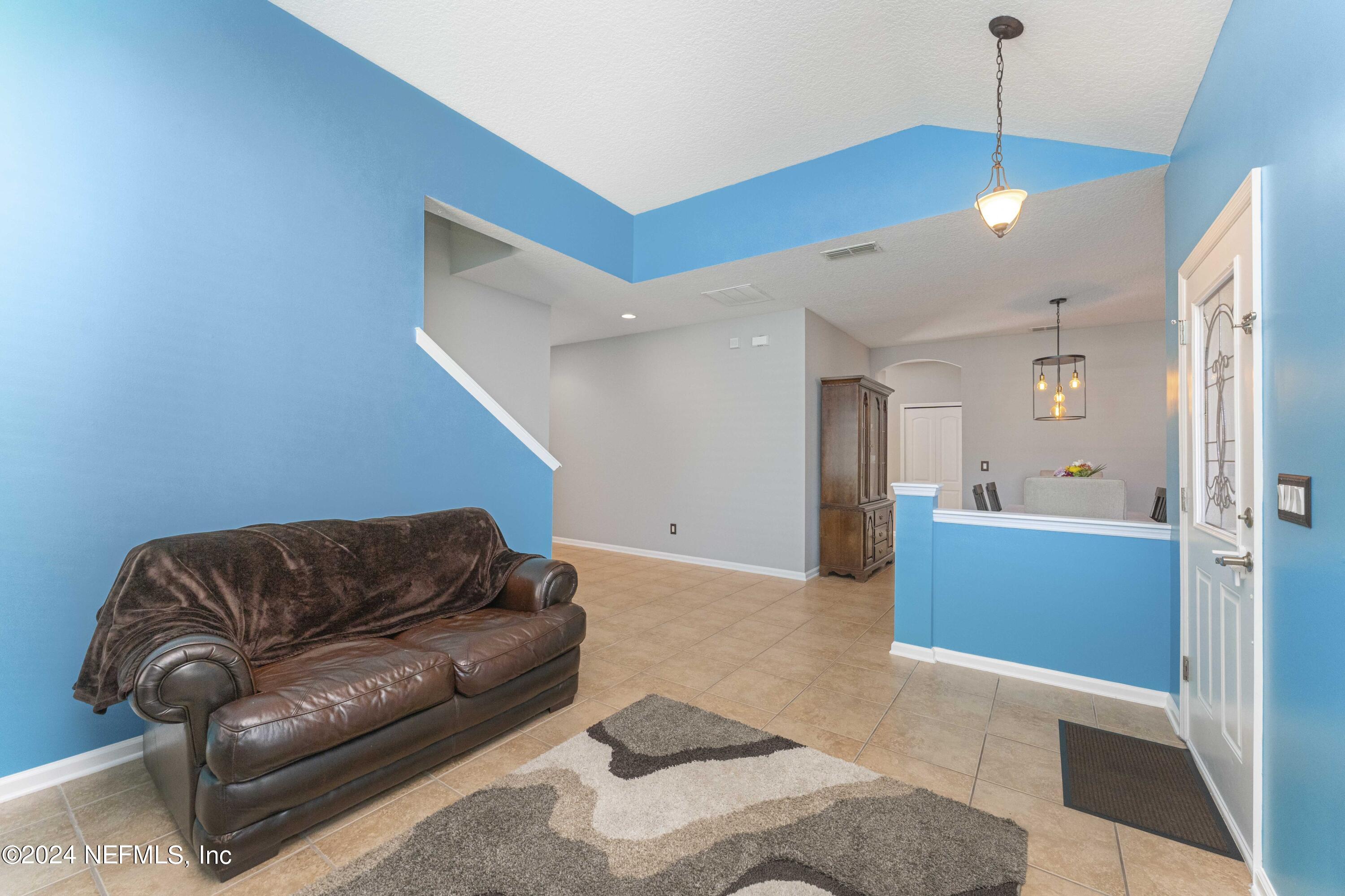 5830 ALAMOSA Circle
