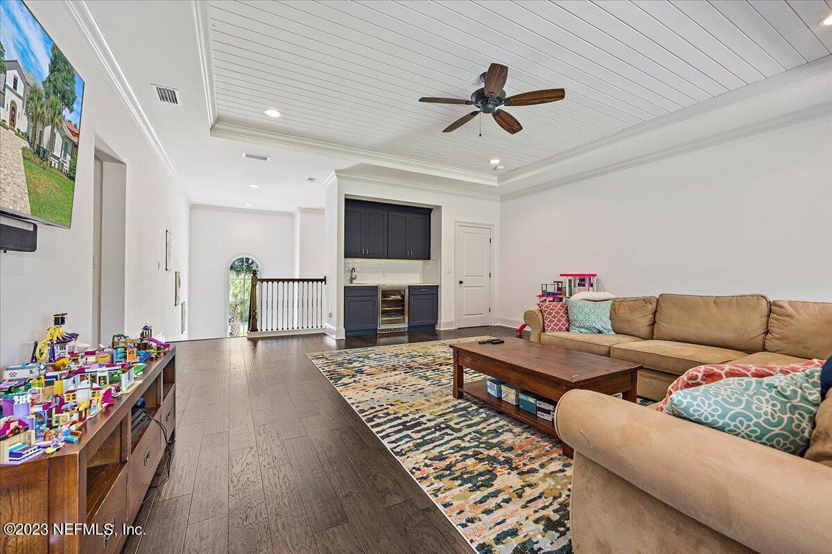 13861 BELLA RIVA Lane