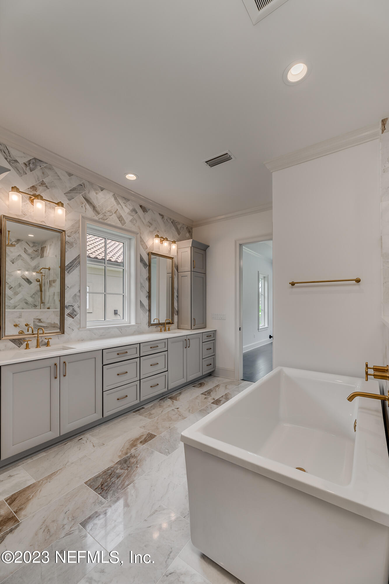 13861 BELLA RIVA Lane
