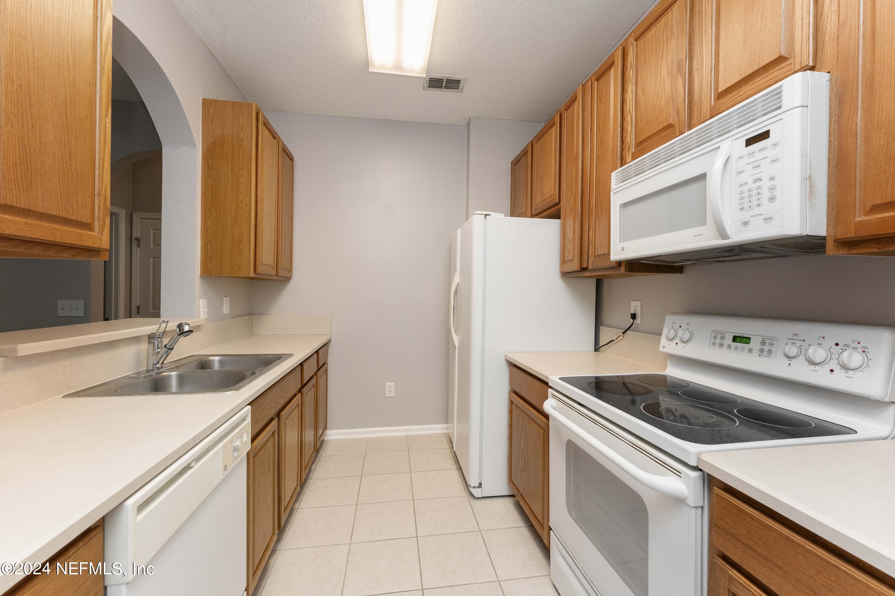7801 POINT MEADOWS Drive, 5202