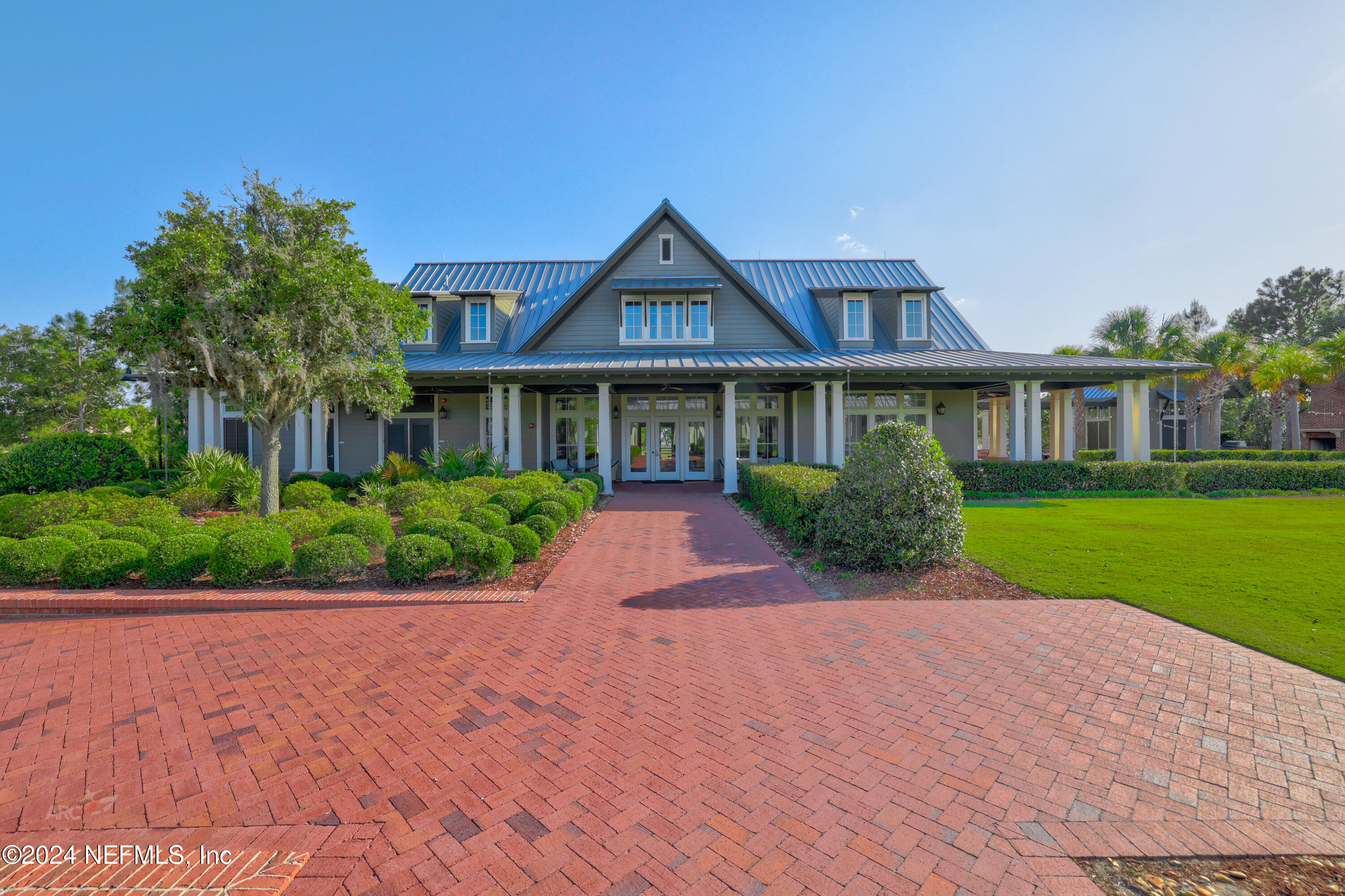 284 WHIRLAWAY Court