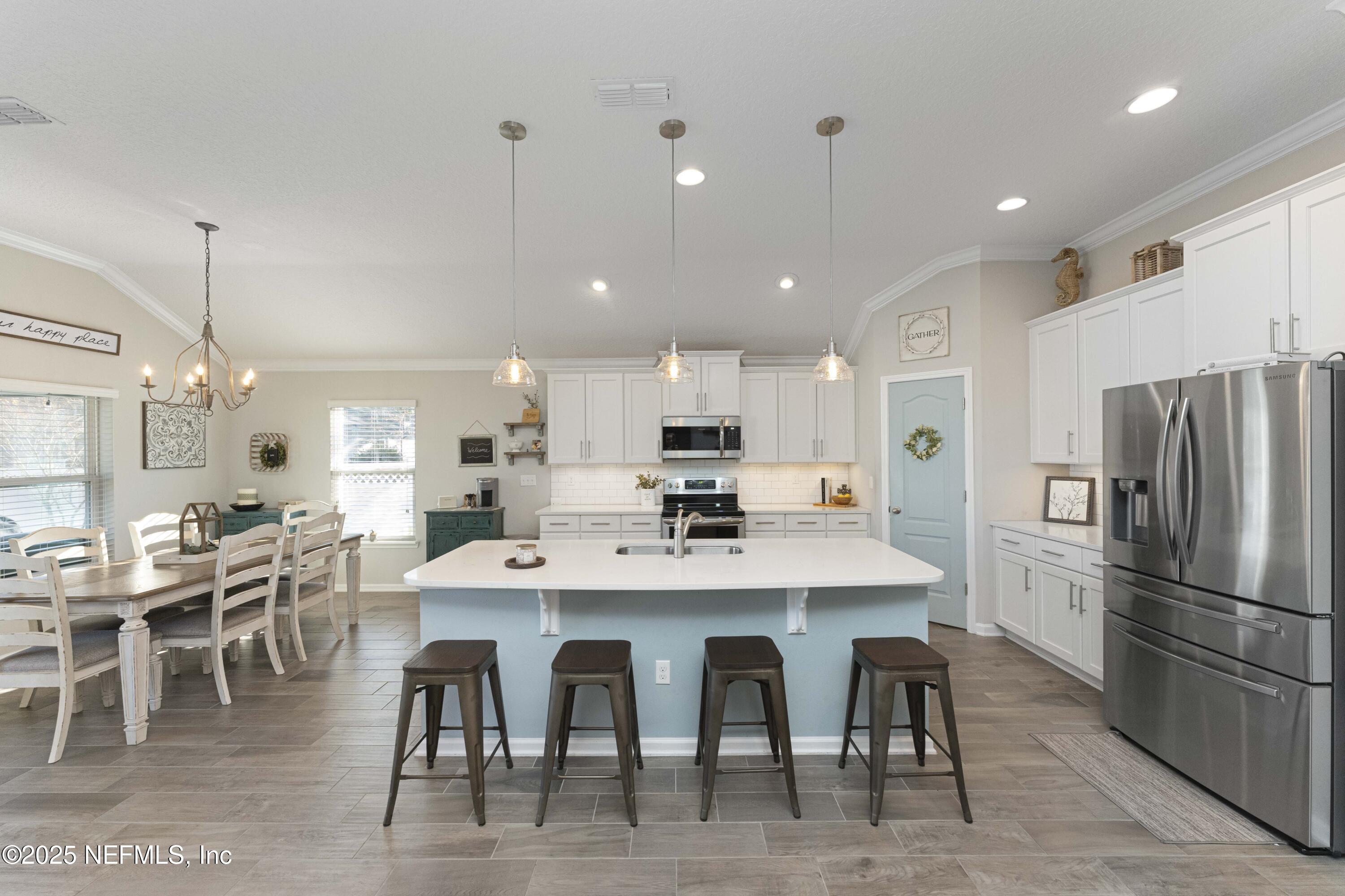 700 BANCHORY Court, St. Johns