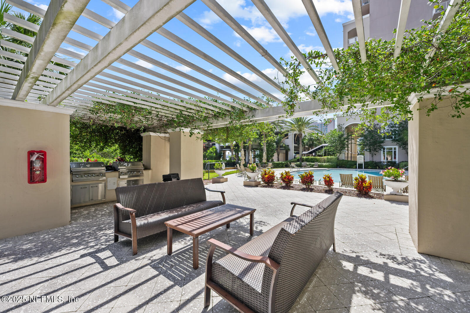 400 E BAY Street, 1706