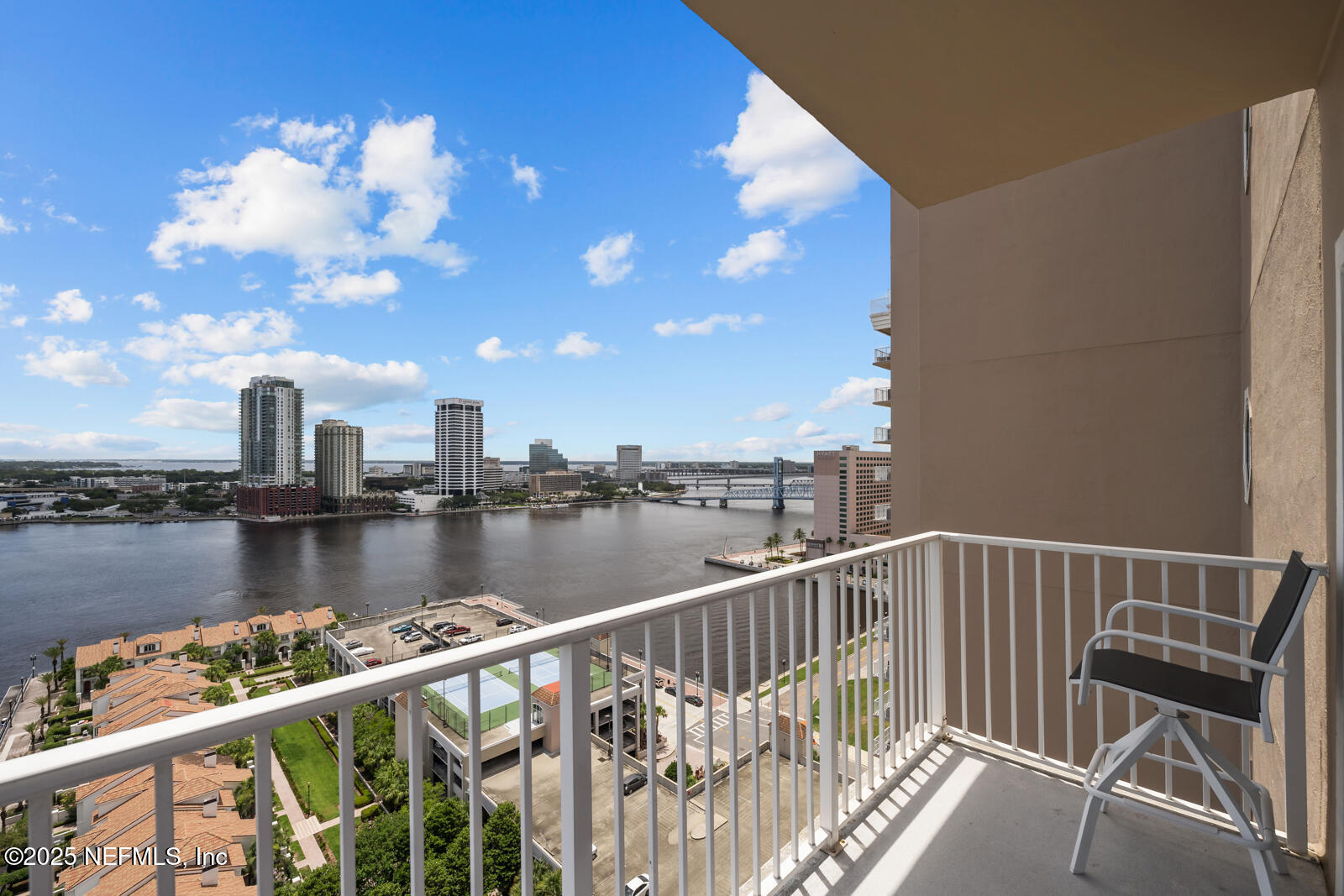 400 E BAY Street, 1706