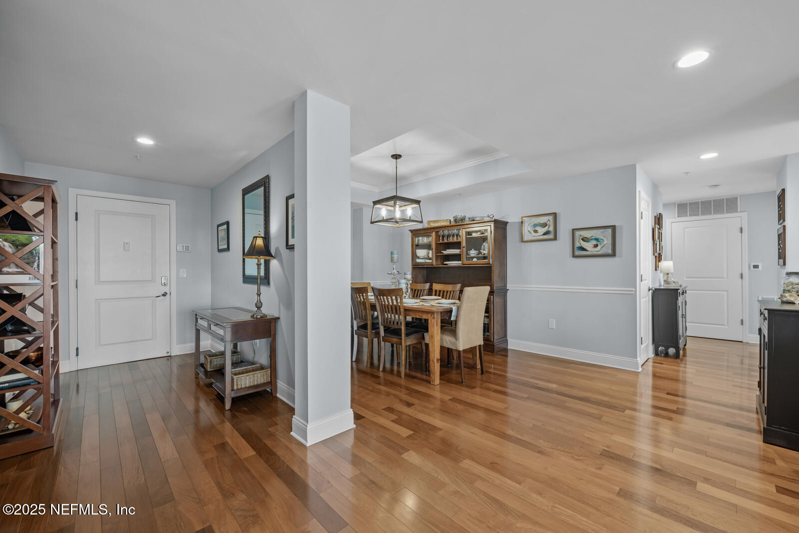 400 E BAY Street, 1706