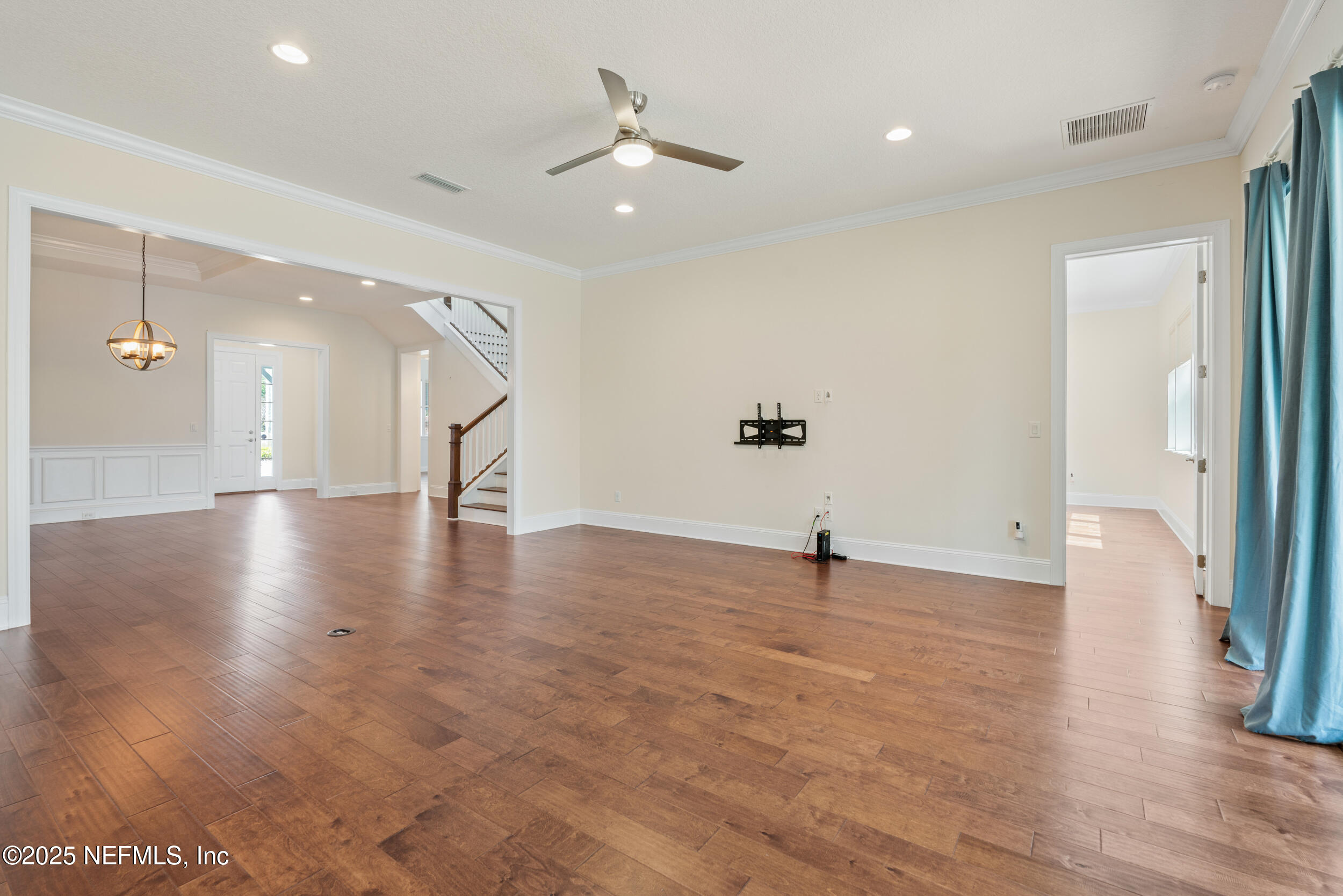 2692 FAIRWAY FARMS Court