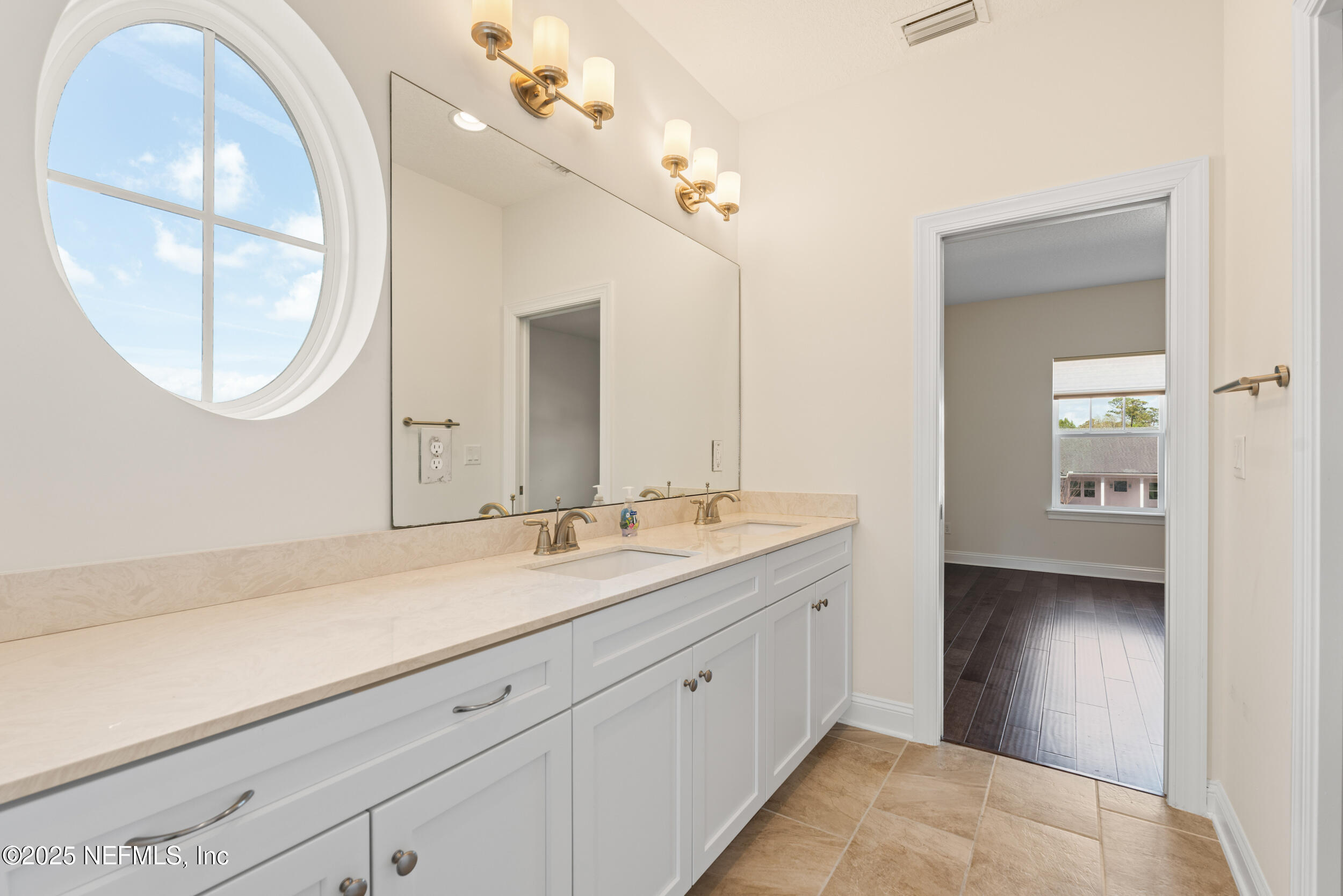2692 FAIRWAY FARMS Court