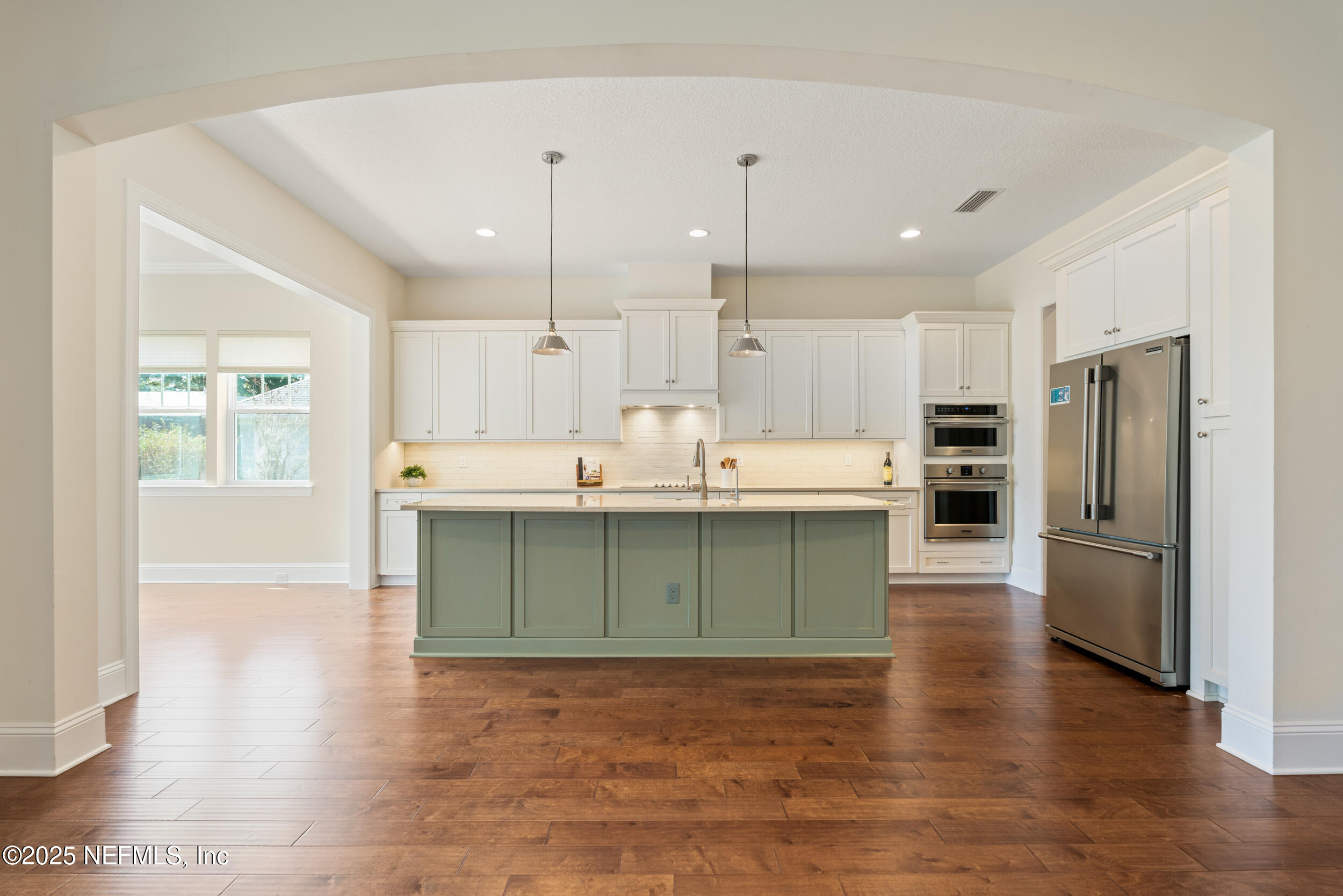 2692 FAIRWAY FARMS Court