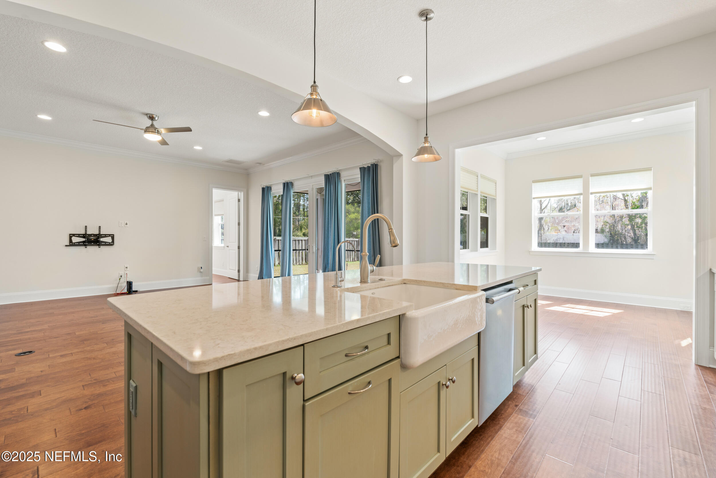 2692 FAIRWAY FARMS Court