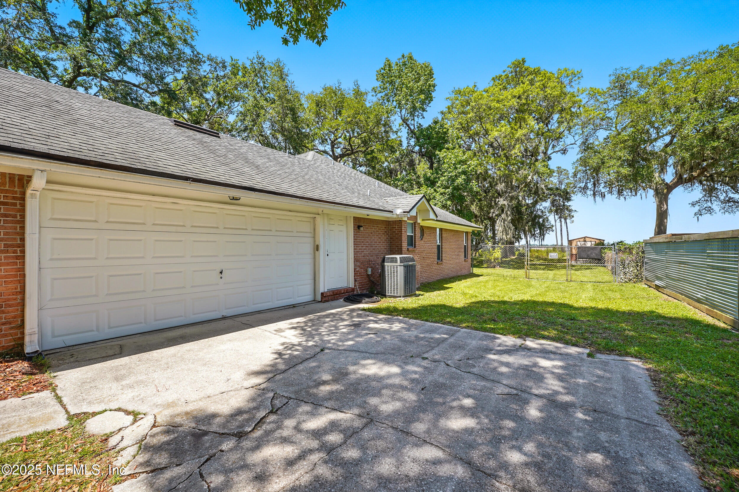 1205 EAGLE BEND Court