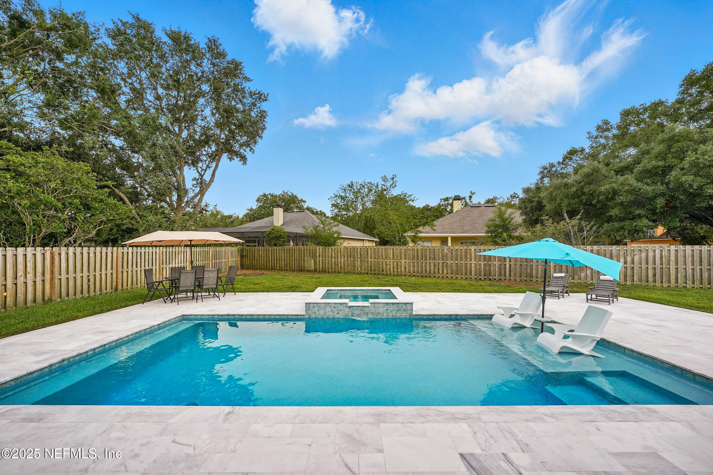828 LOTUS Lane N, St. Johns