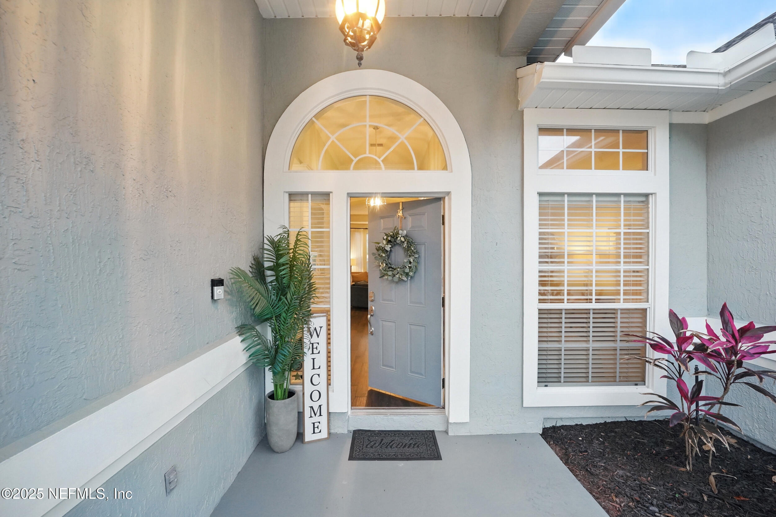 828 LOTUS Lane N, St. Johns