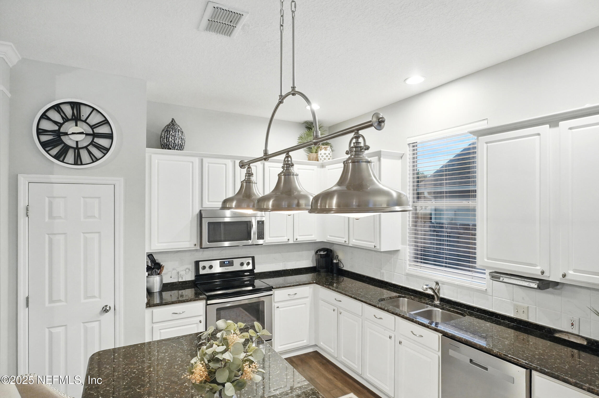 828 LOTUS Lane N, St. Johns