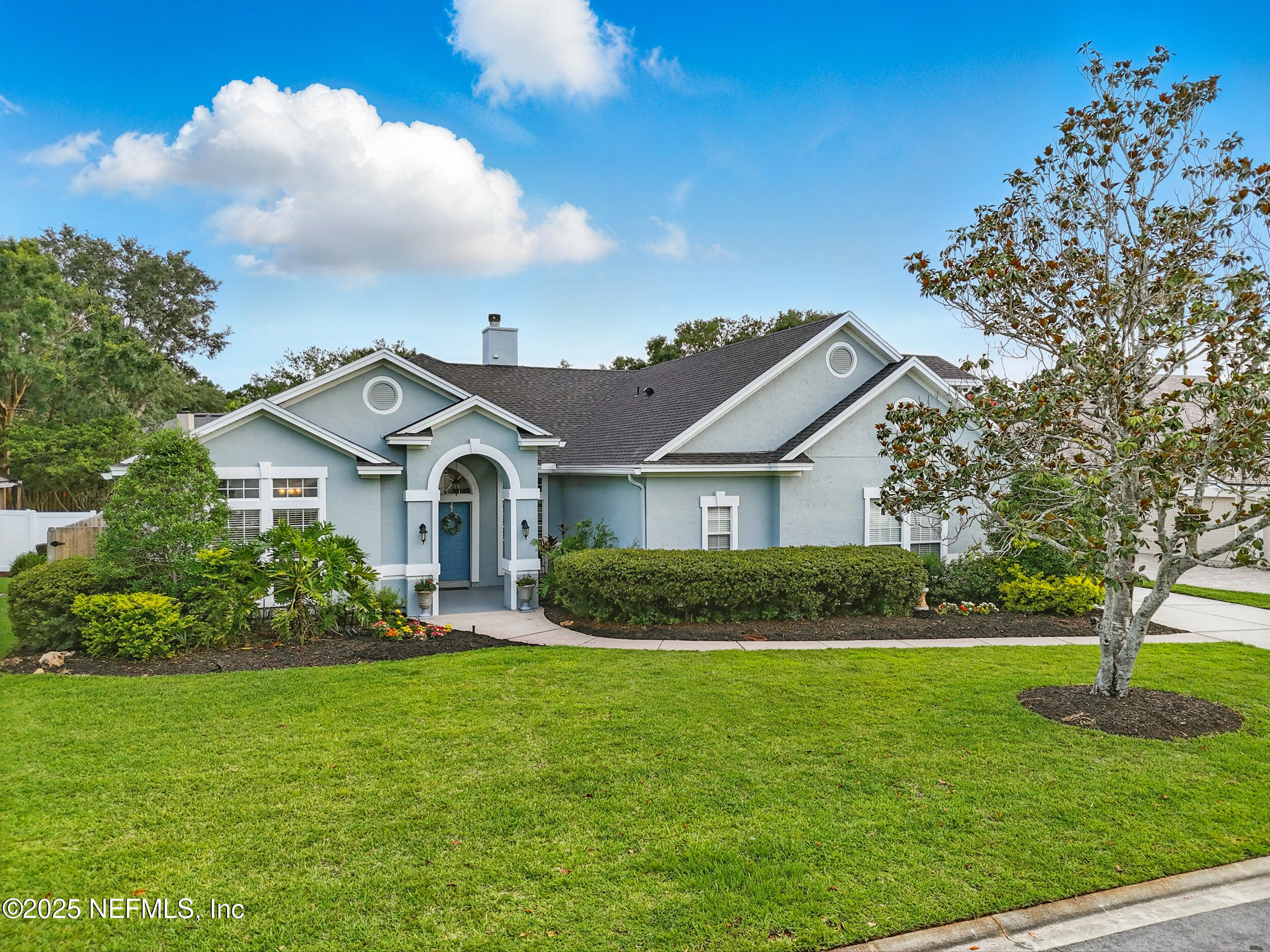 828 LOTUS Lane N, St. Johns